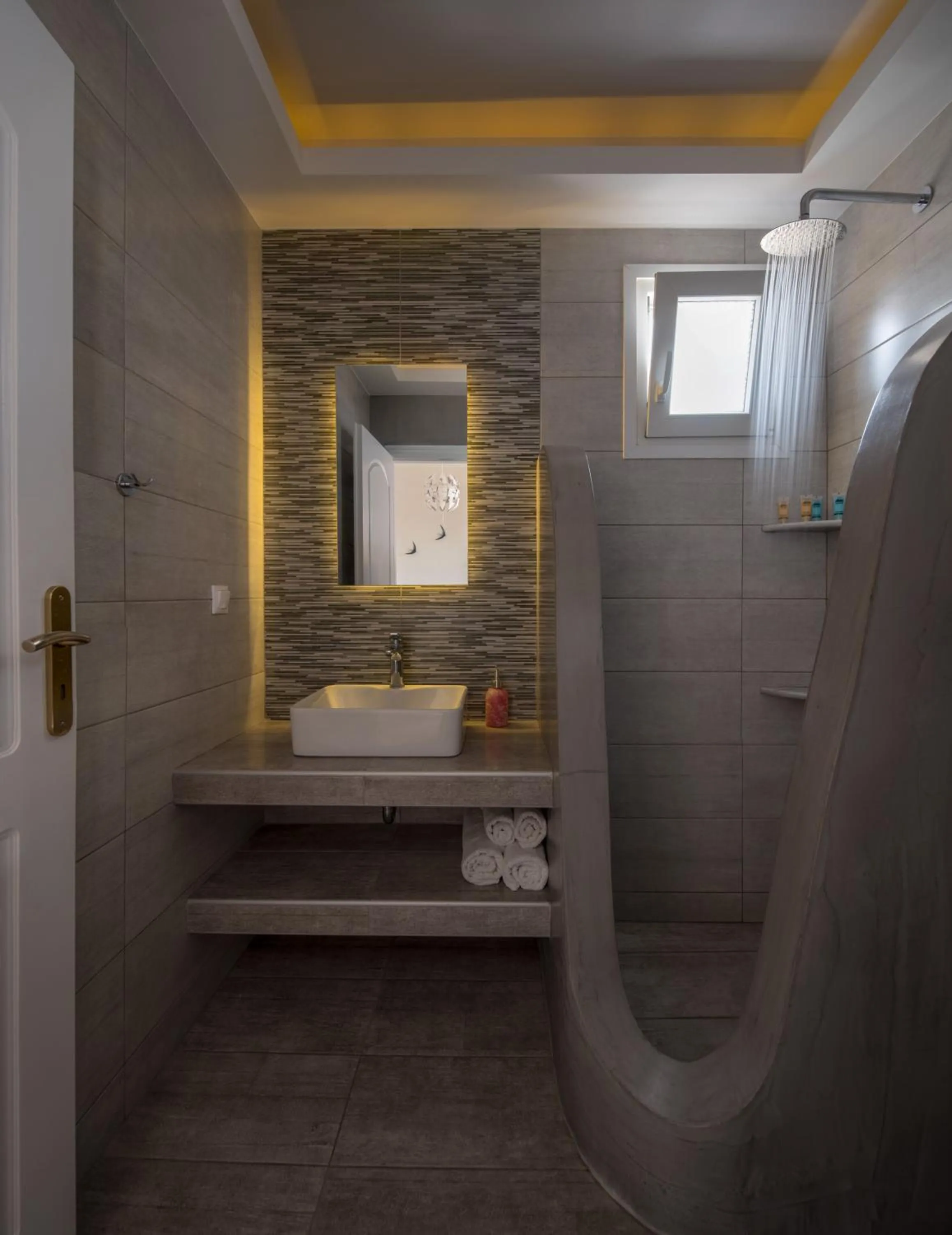 Bathroom in Moonlight Apartments & Suites