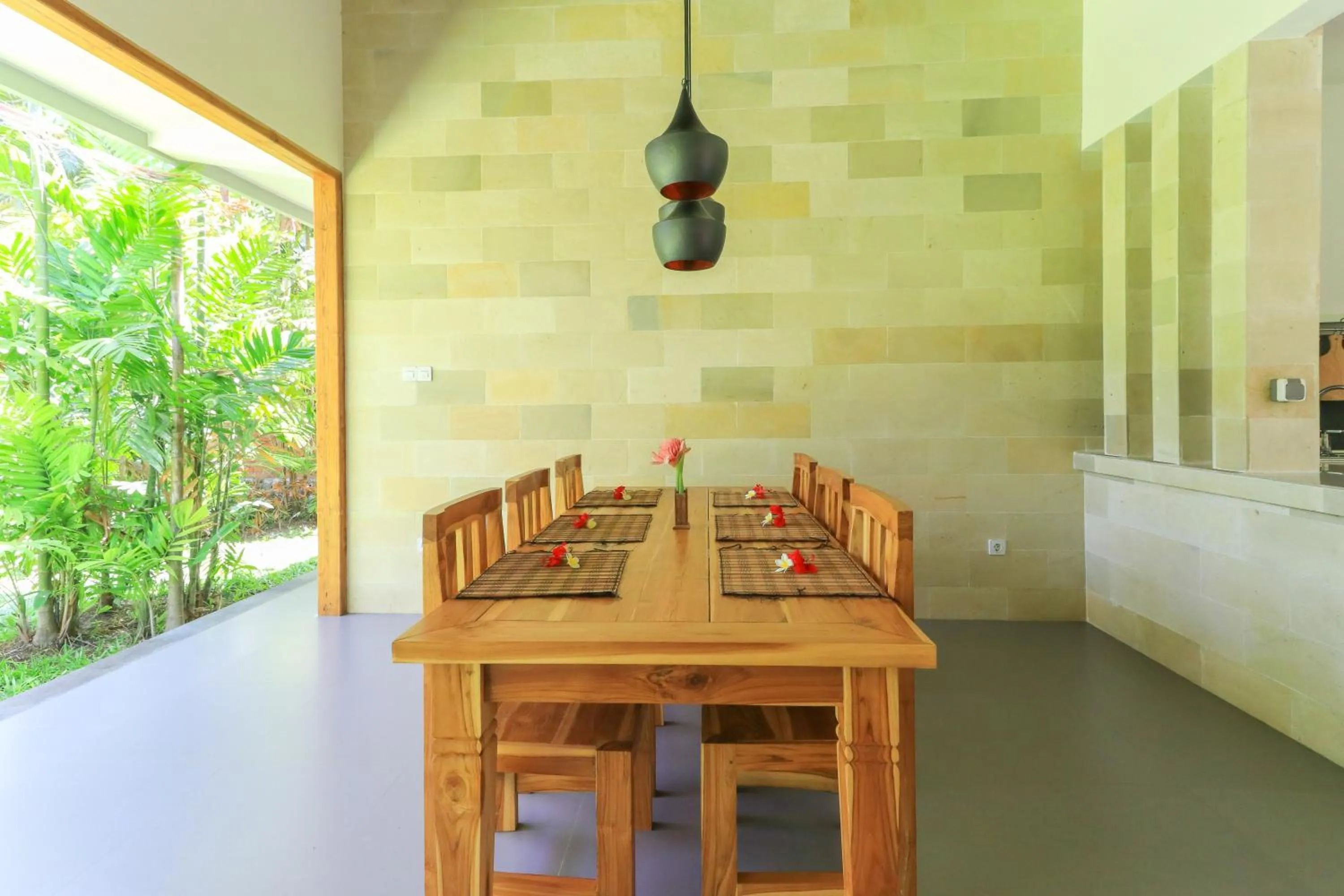 Dining area in Palm Beach Villas Bali