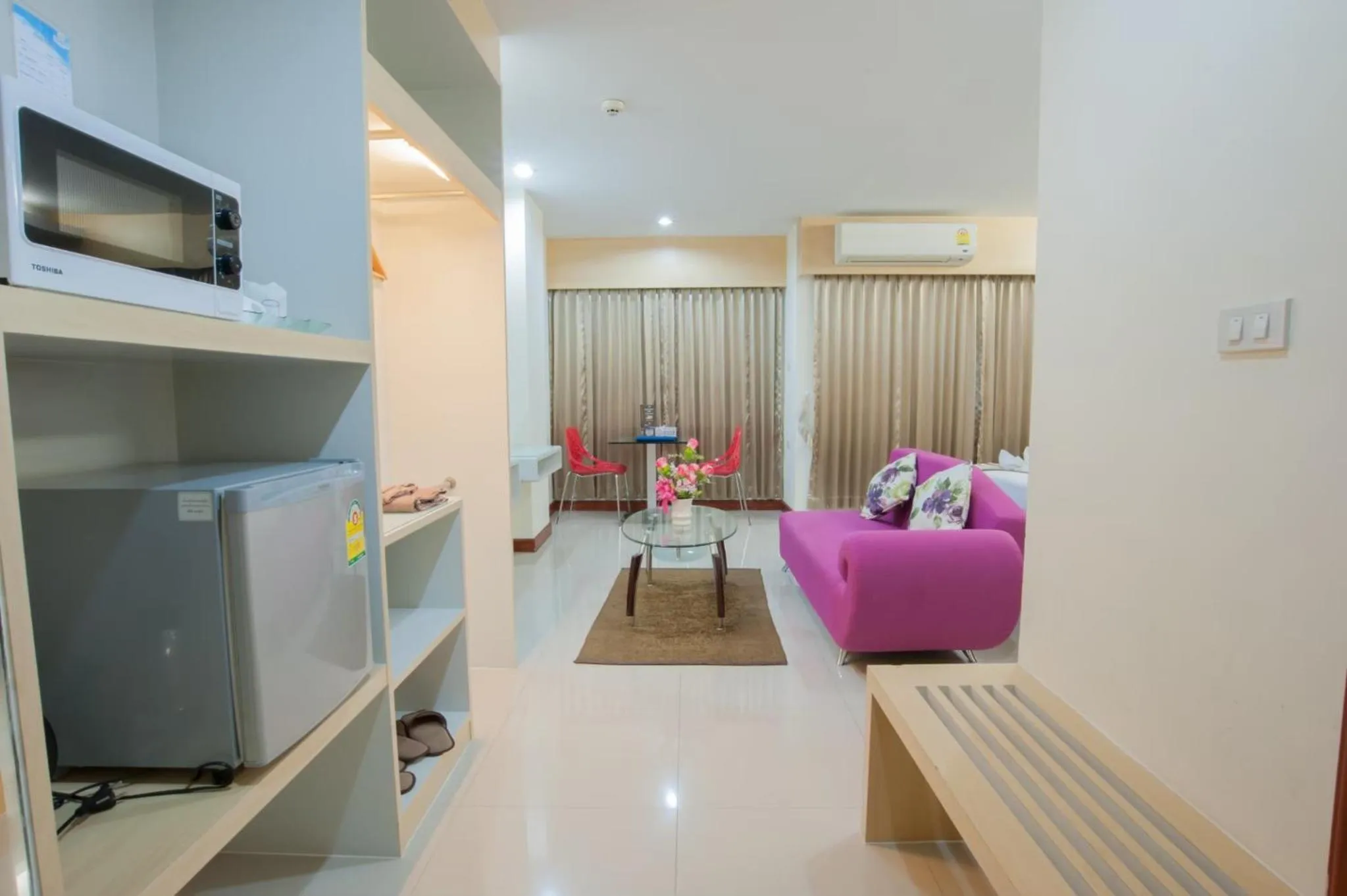 Photo of the whole room in Taragrand Donmuang Airport Hotel