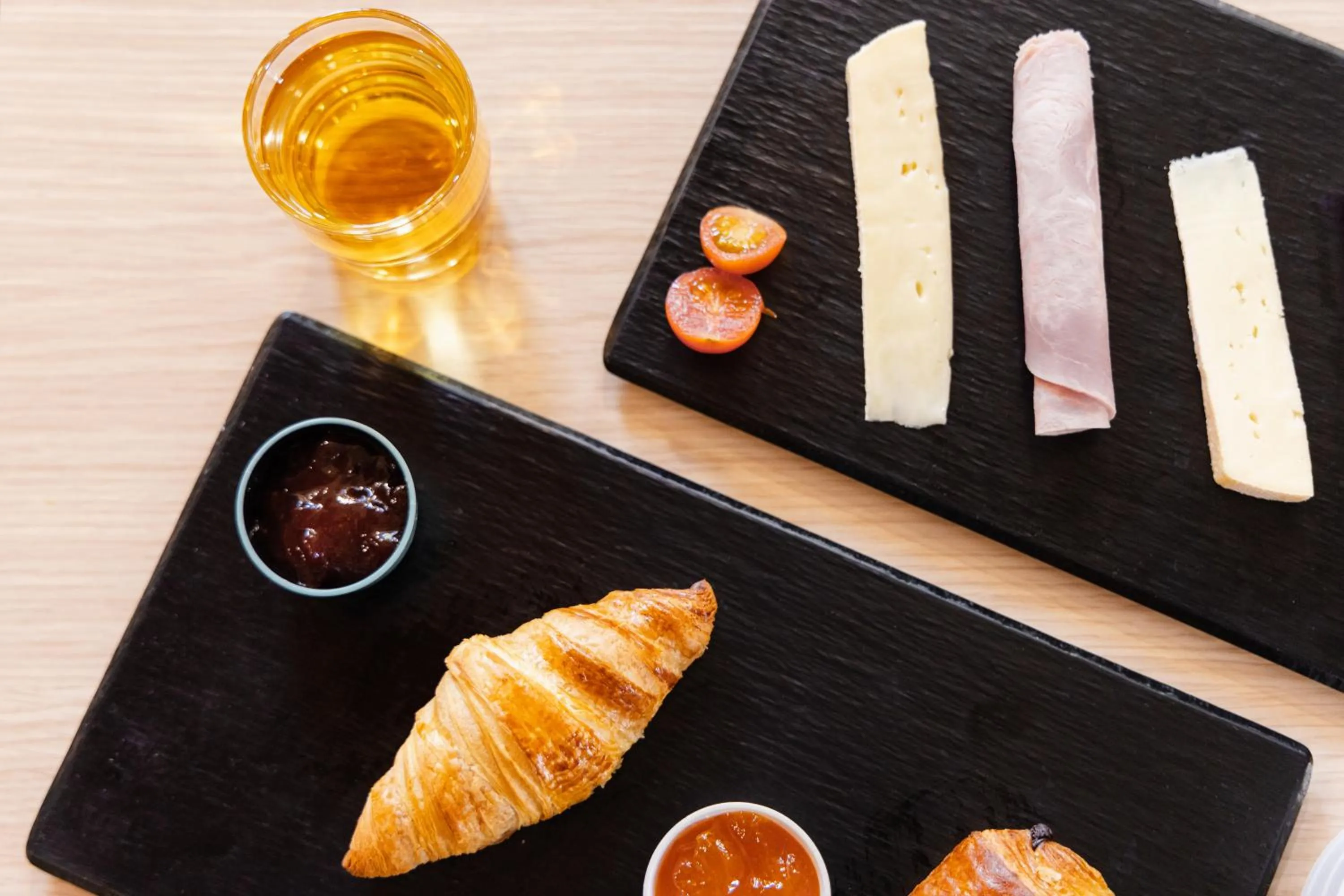 Breakfast in ibis budget Nanterre la Defense