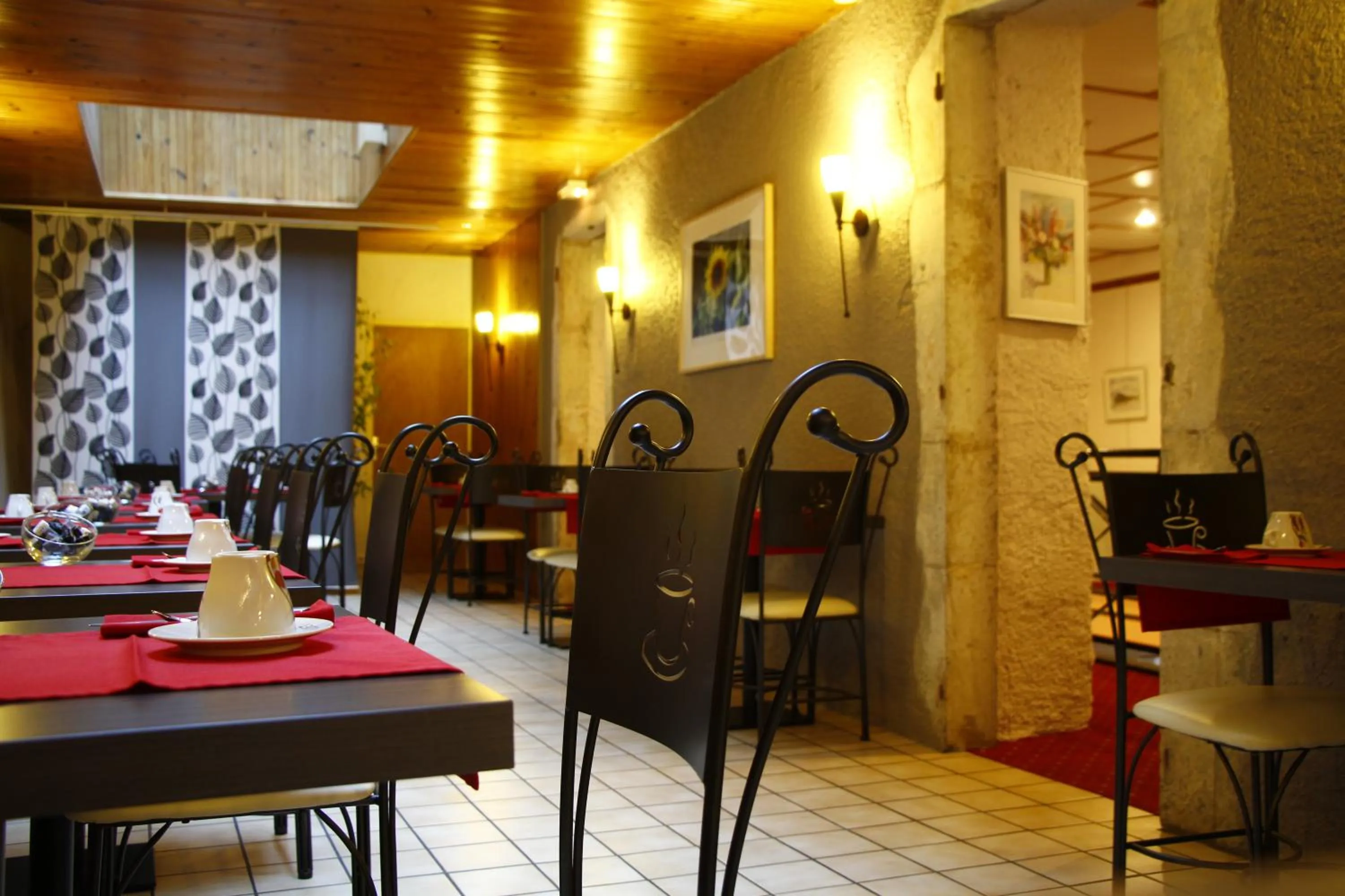 Restaurant/places to eat in Hotel des Marquisats