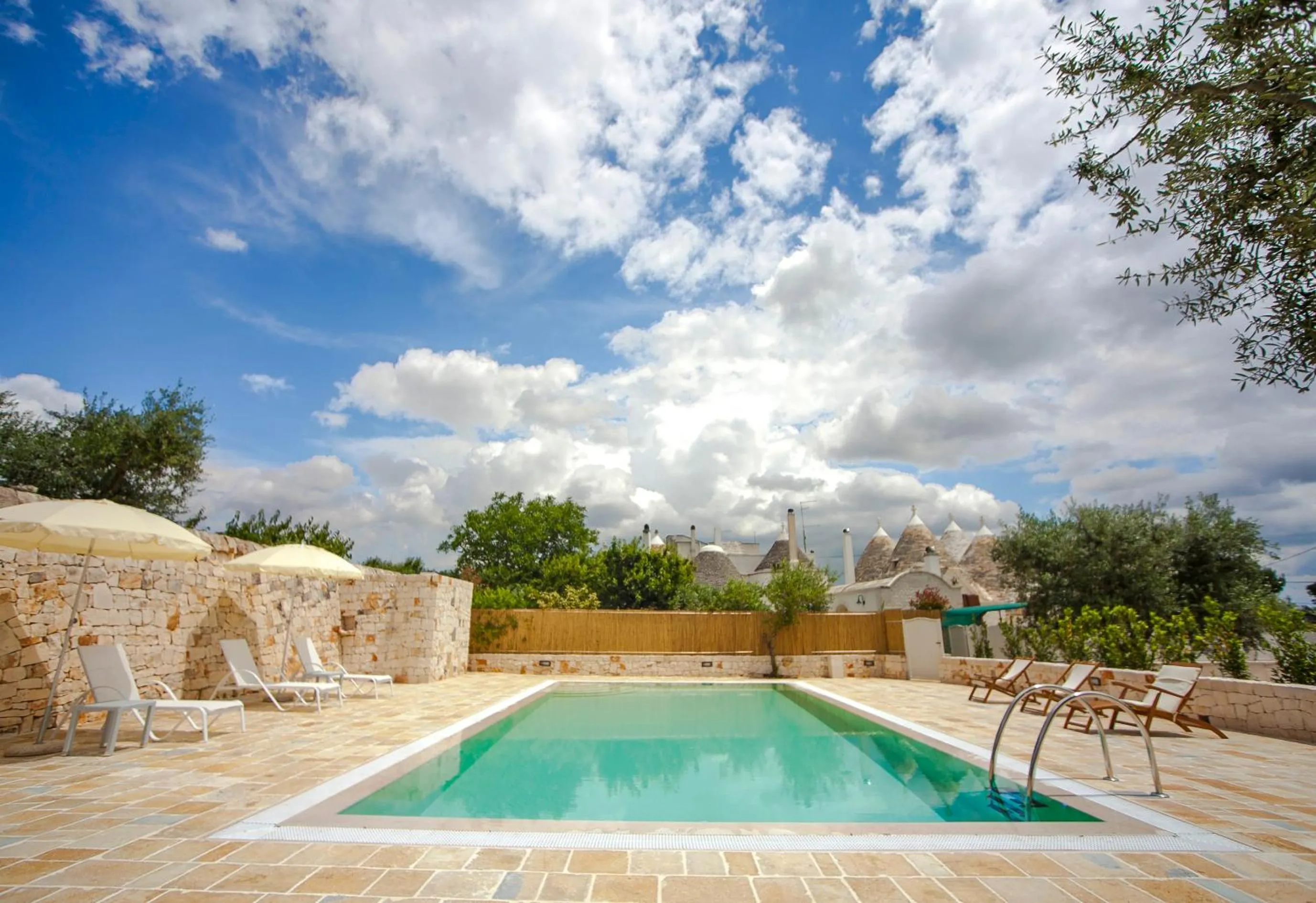Swimming pool in Il Calàscione Apulian Villas