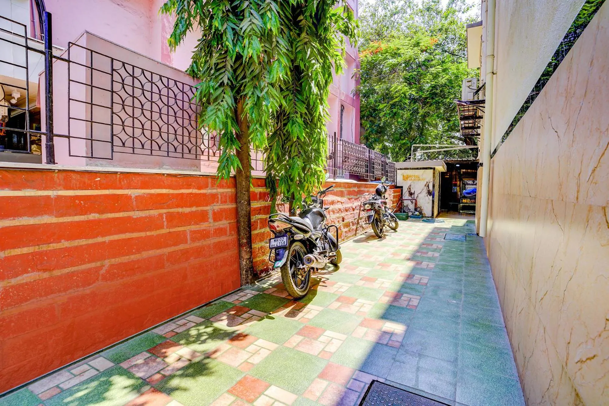 Parking in Hotel O Shalimar