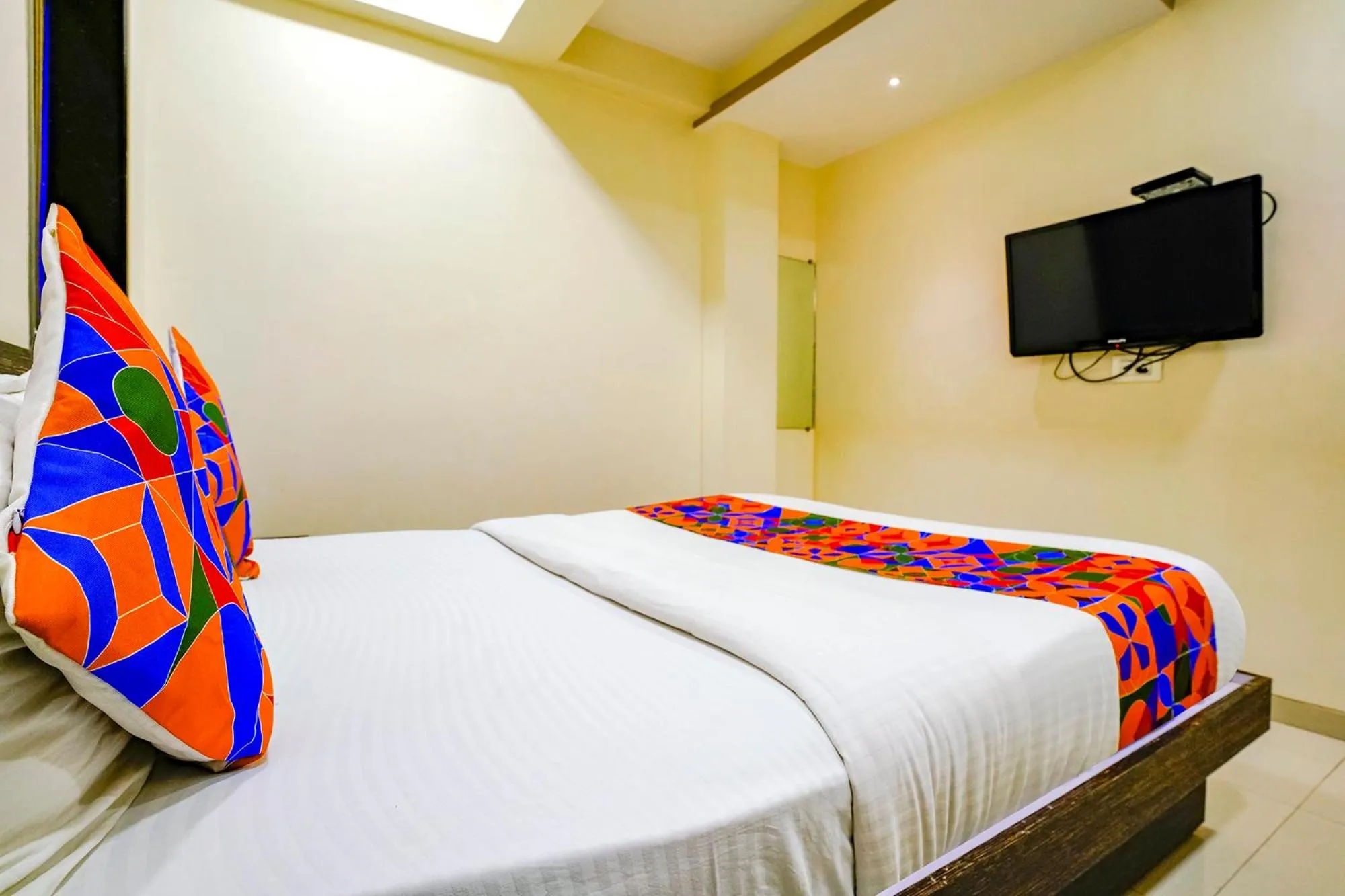 Bedroom, Bed in Hotel O Shalimar