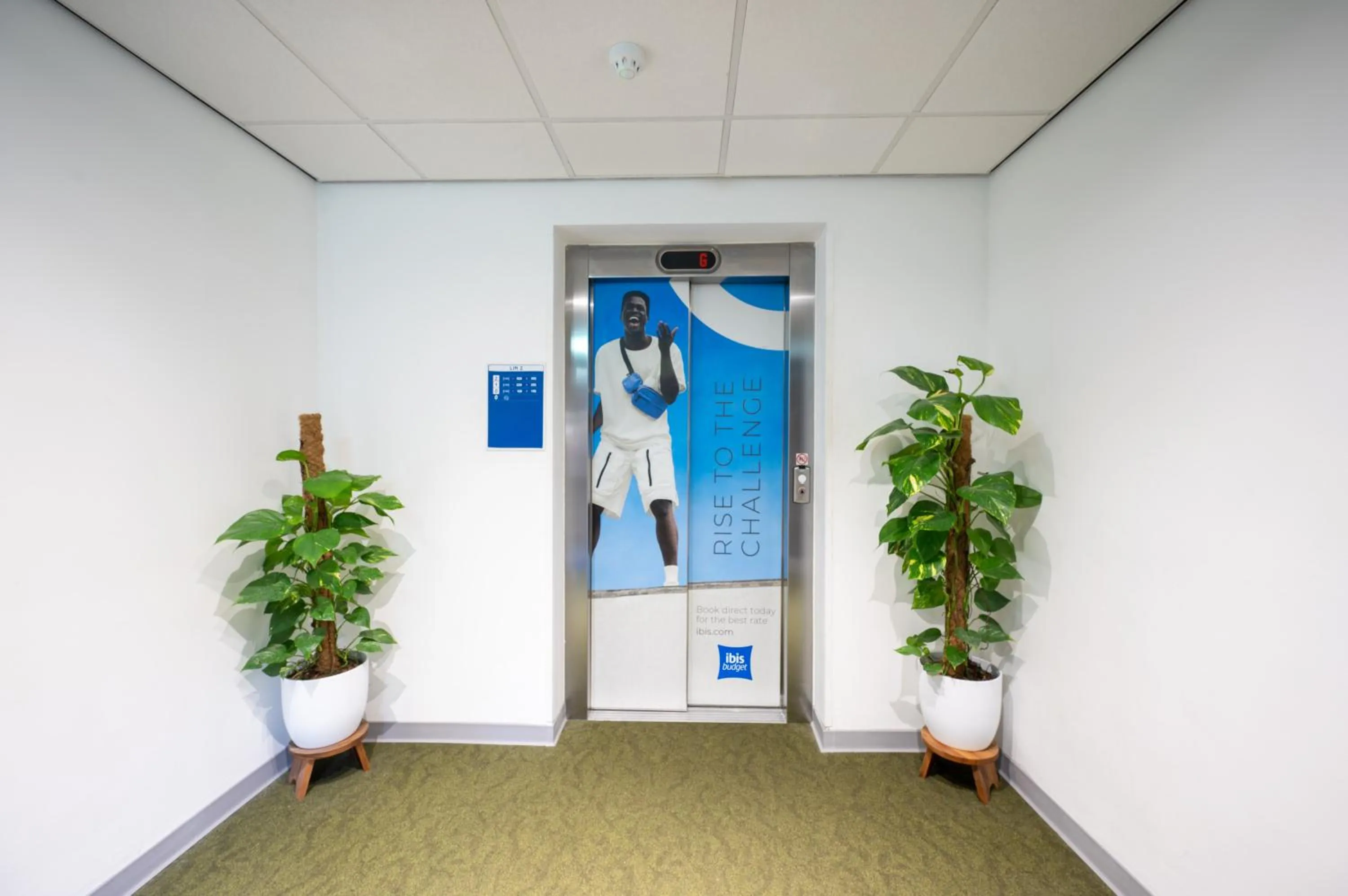 elevator in ibis budget London Barking