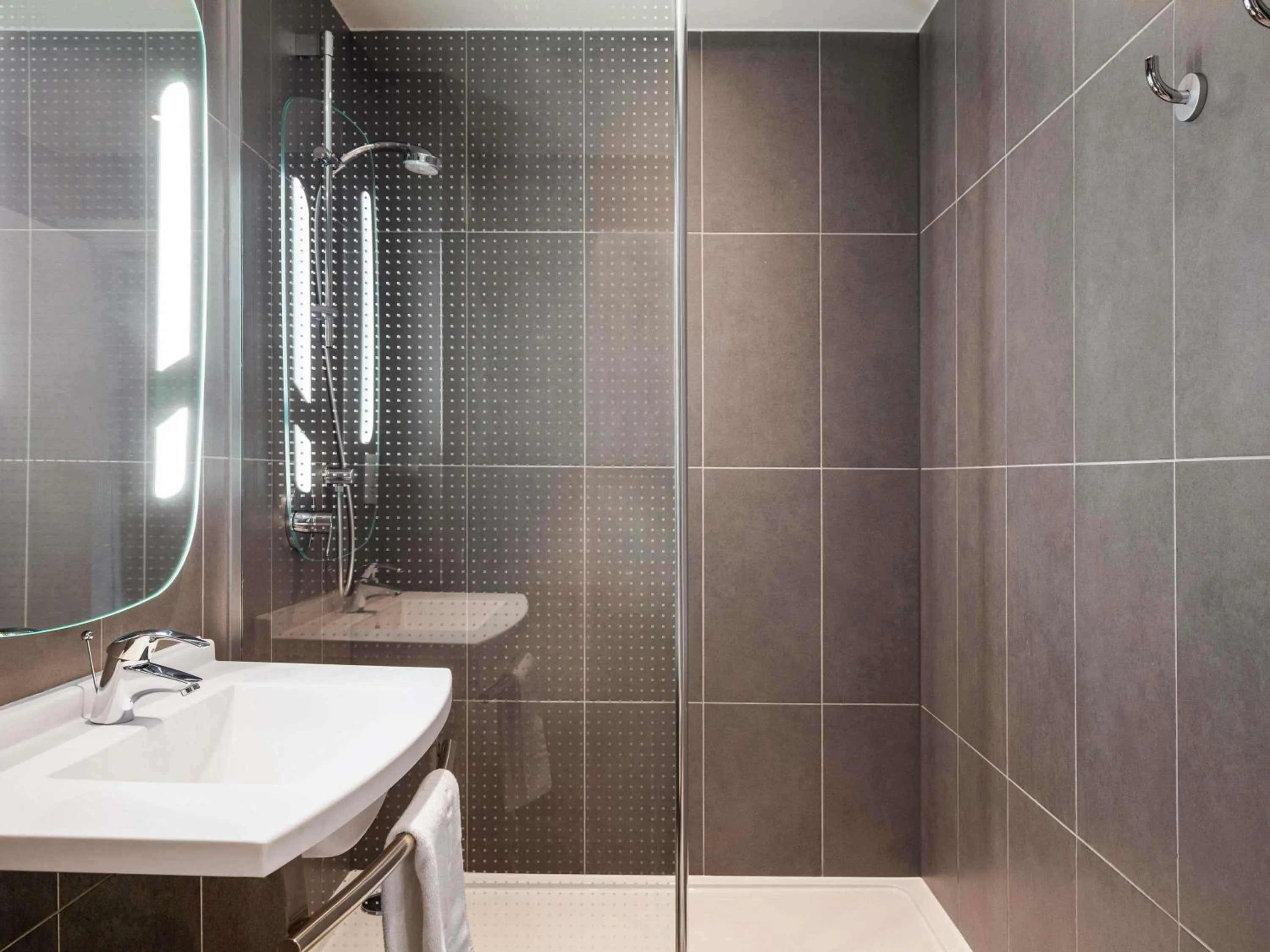 Bedroom in ibis budget London Barking