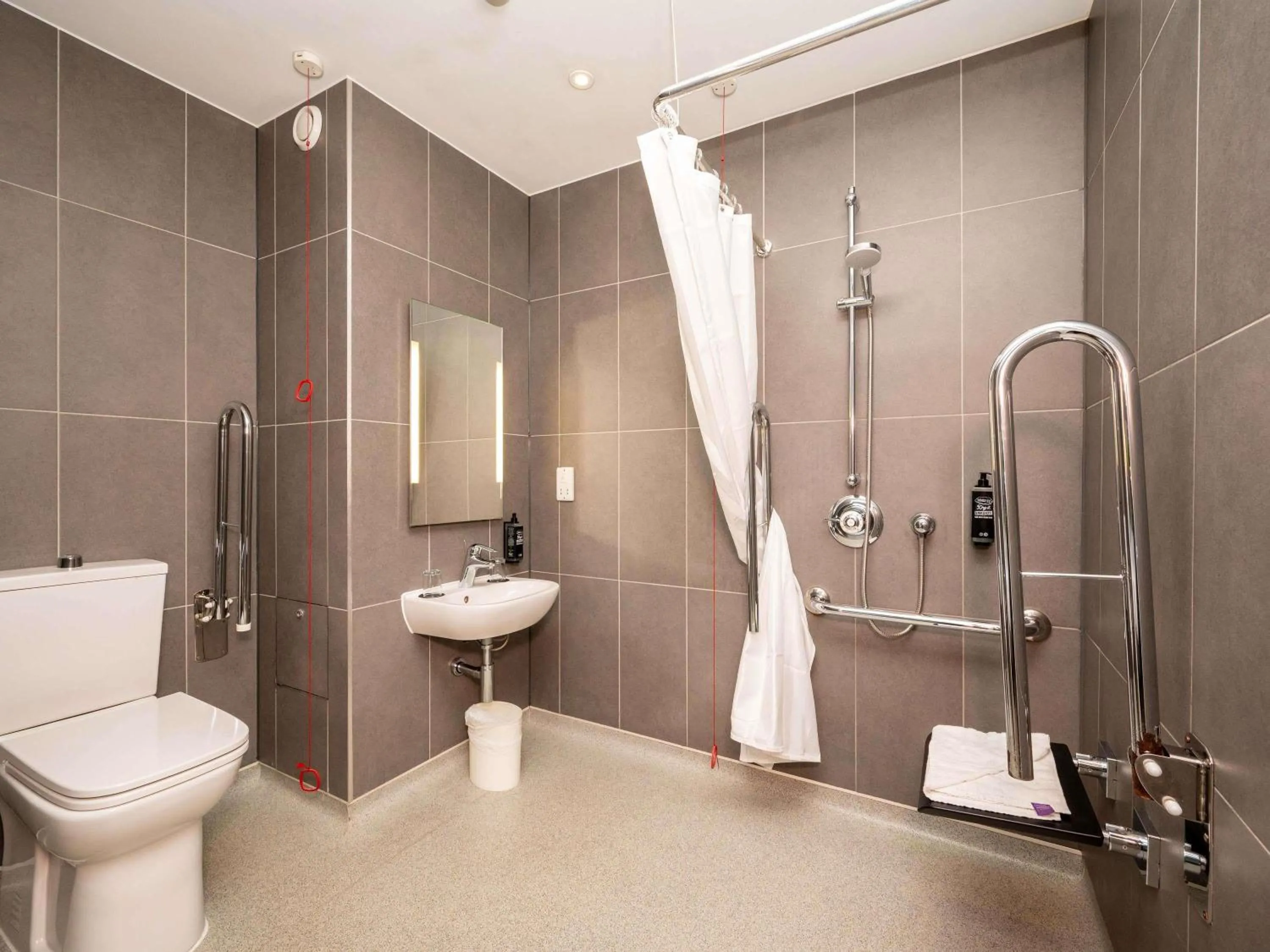 Bedroom in ibis budget London Barking