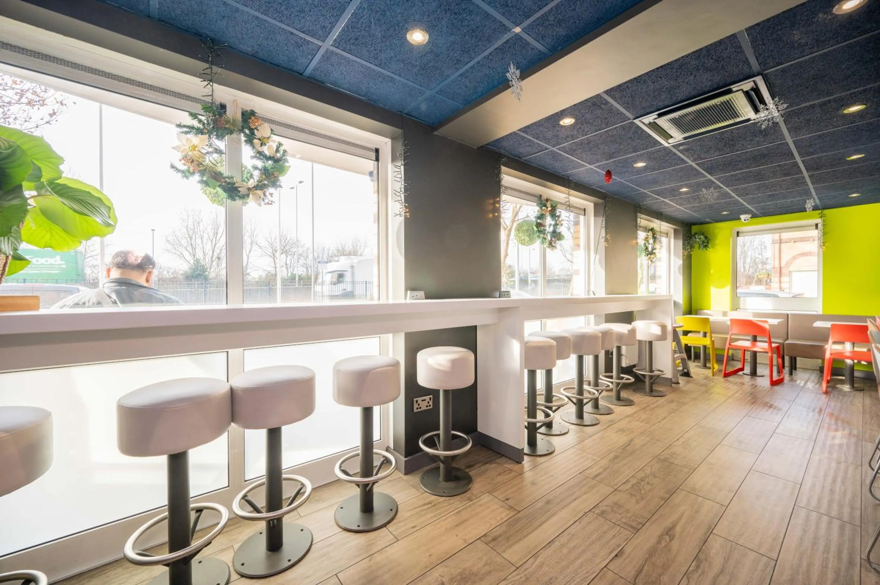 Restaurant/places to eat in ibis budget London Barking