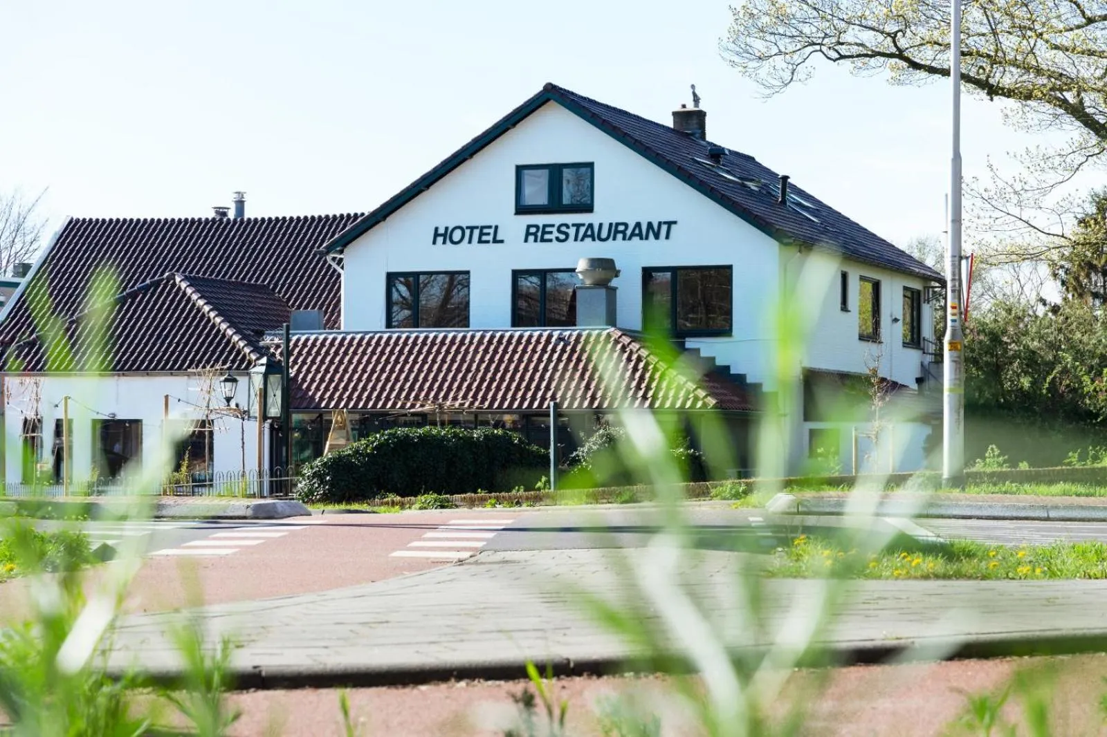 Property building in Hotel Restaurant de Loenermark