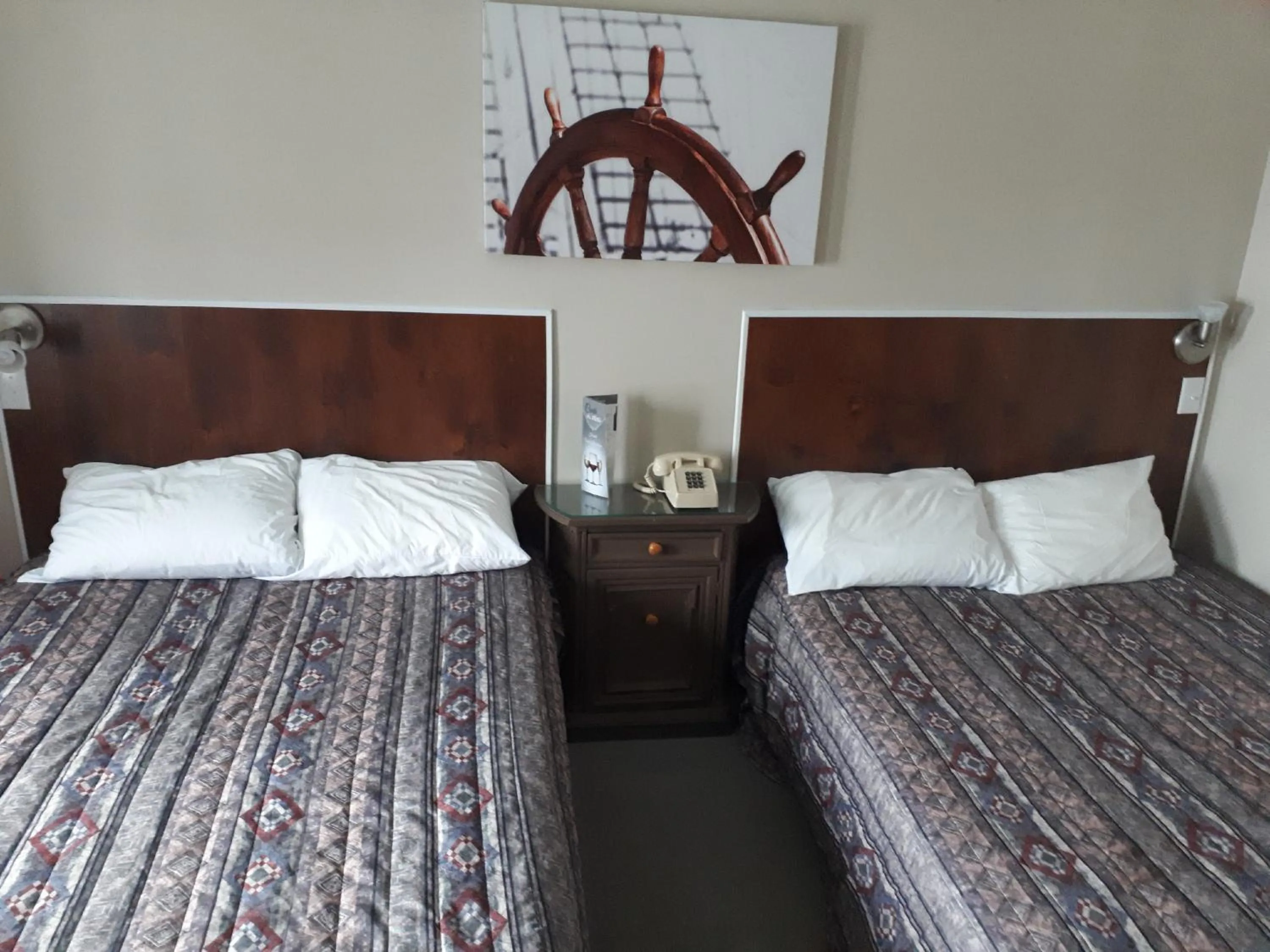 Bed in hotel au vieux bardeau