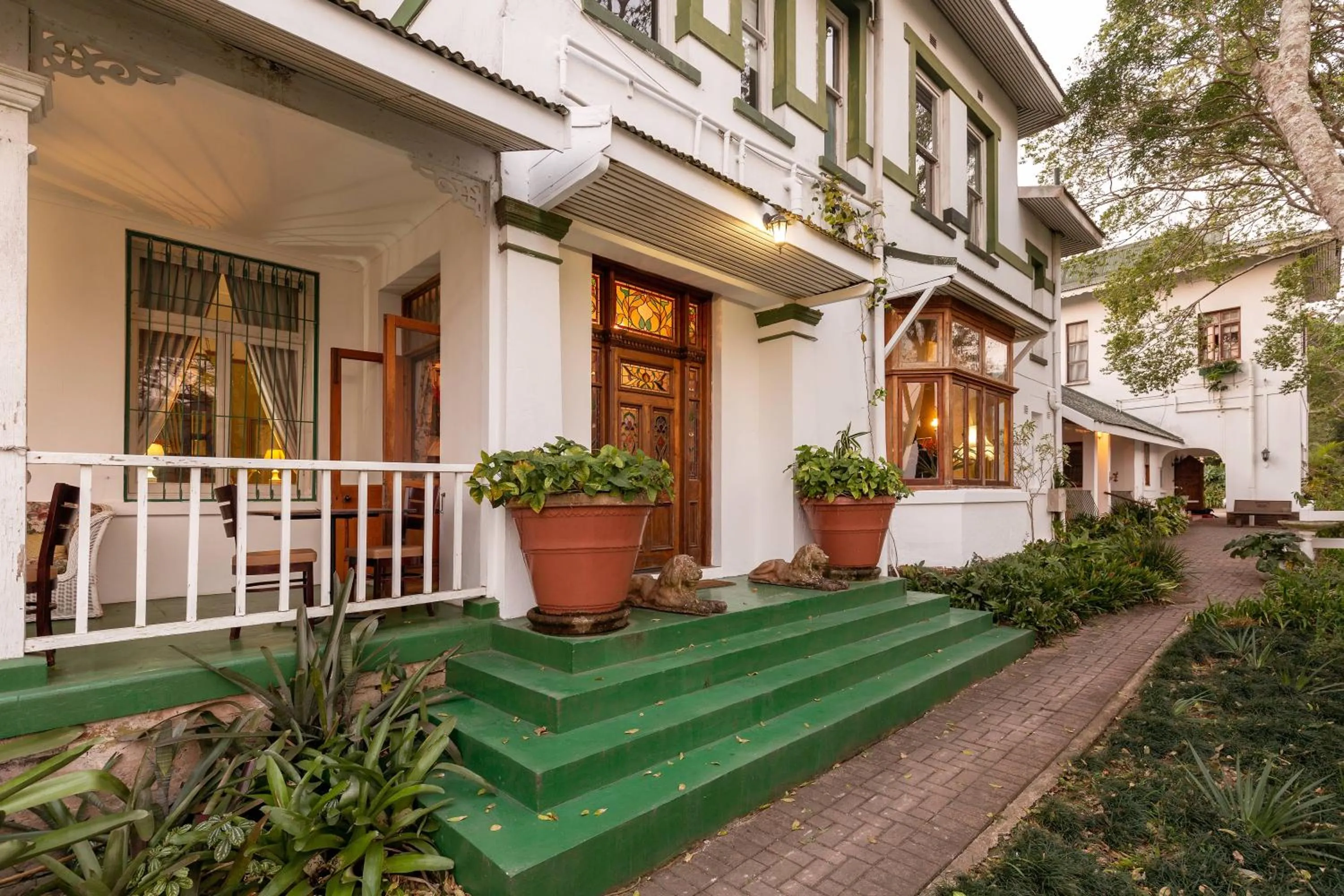 Facade/entrance in Royston Hall Historical Guesthouse
