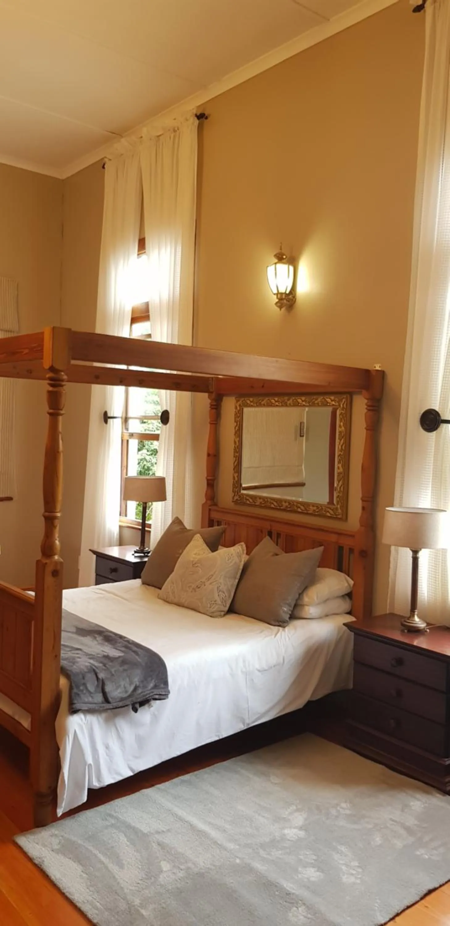 Bedroom, Bed in Royston Hall Historical Guesthouse