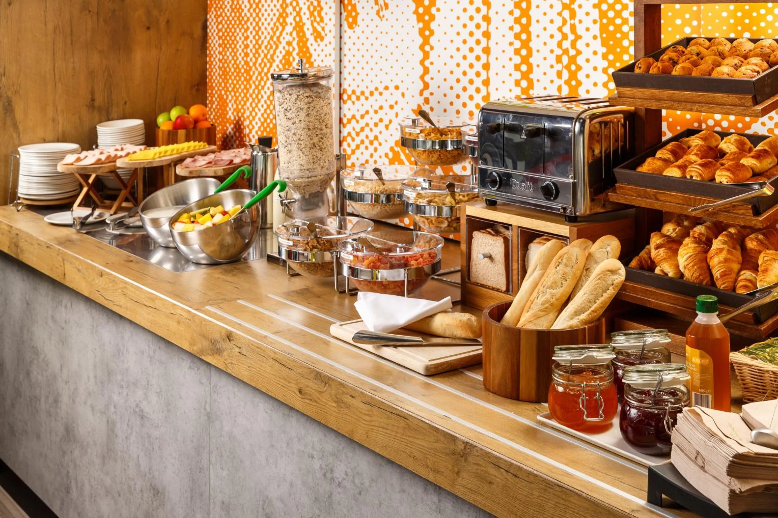 Breakfast in ibis budget Southampton Centre