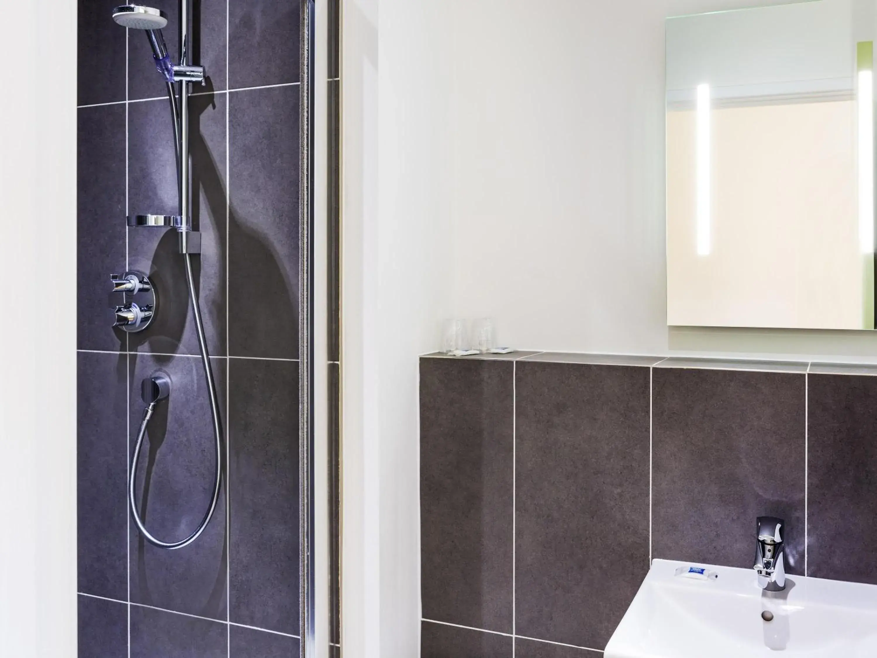 Standard Triple Room in ibis budget Derby Standard Triple Room in ibis budget Derby