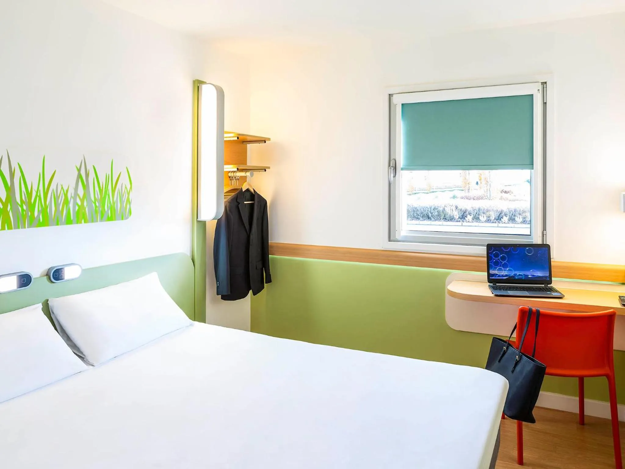 Bed in ibis budget Derby