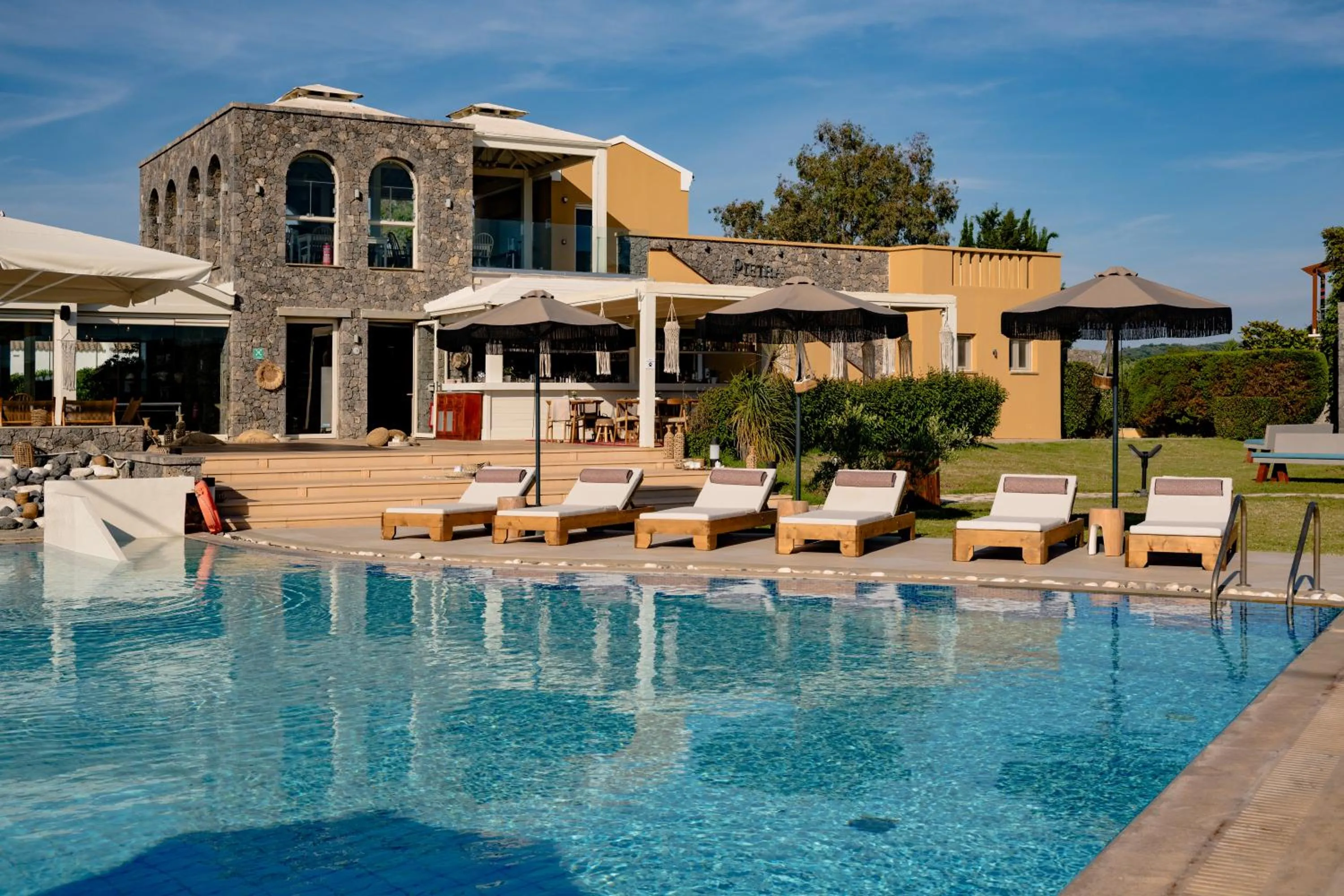 Swimming pool in Restia