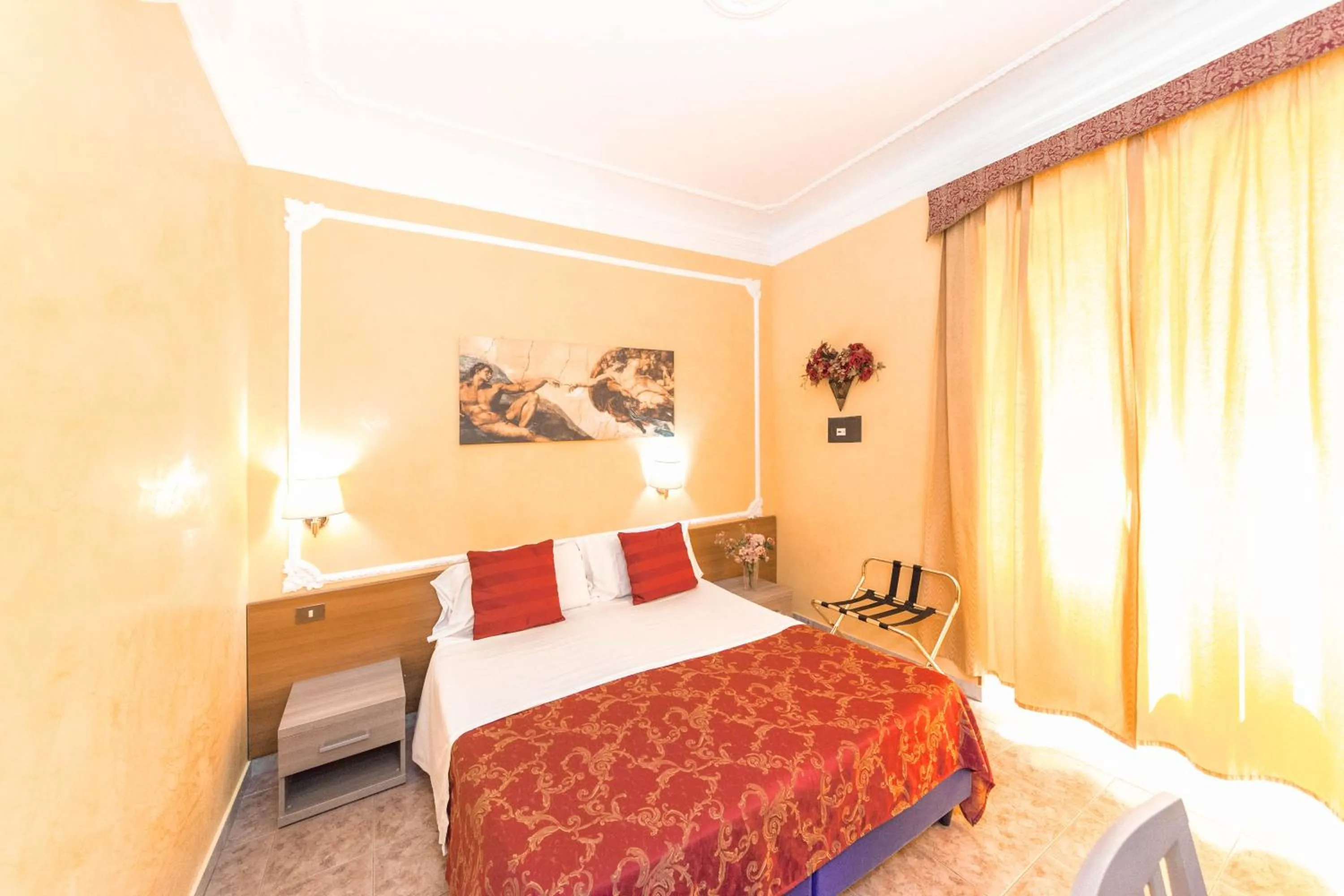 Photo of the whole room, Bed in Downtown Accommodation