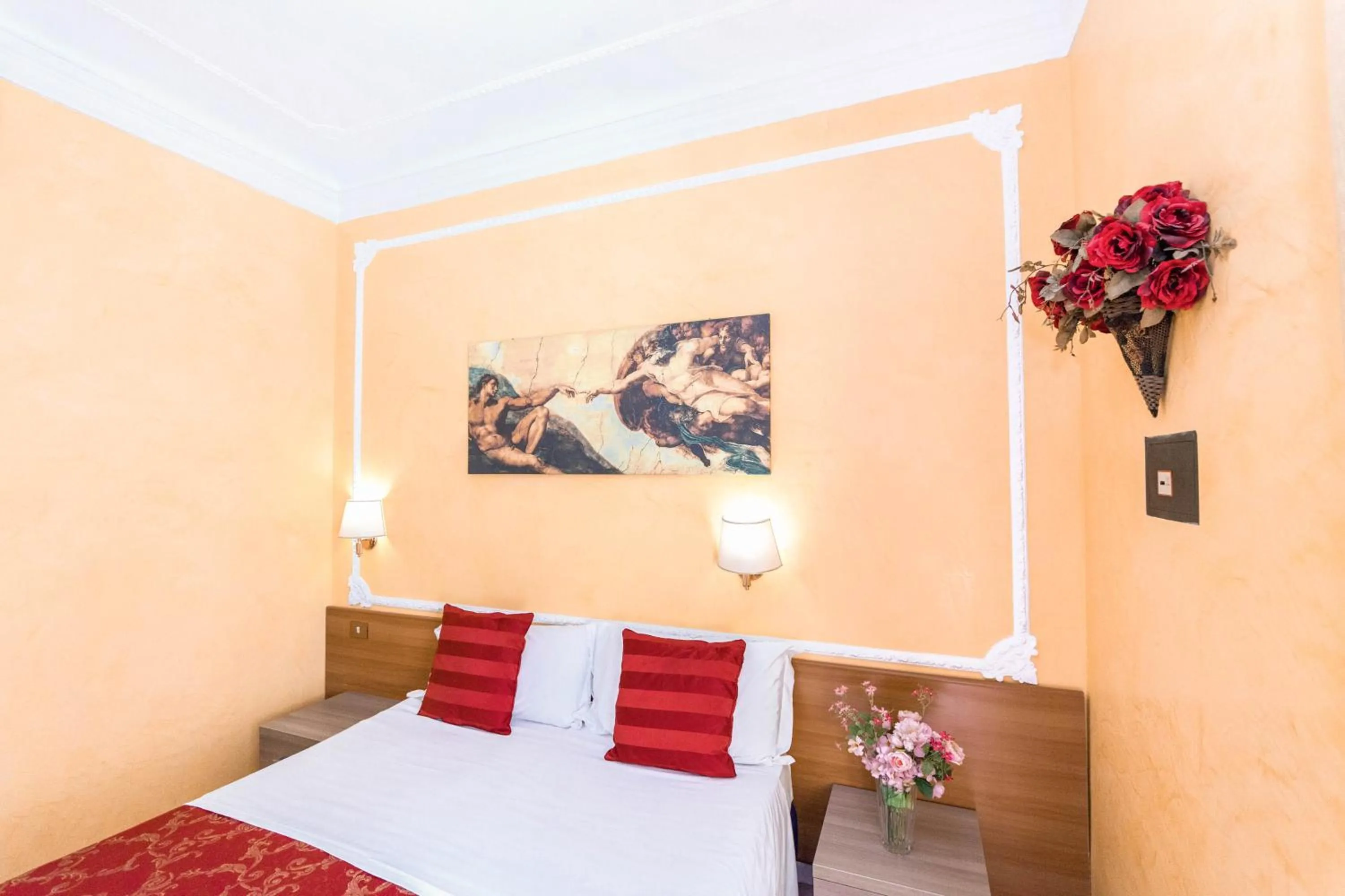 Photo of the whole room, Bed in Downtown Accommodation
