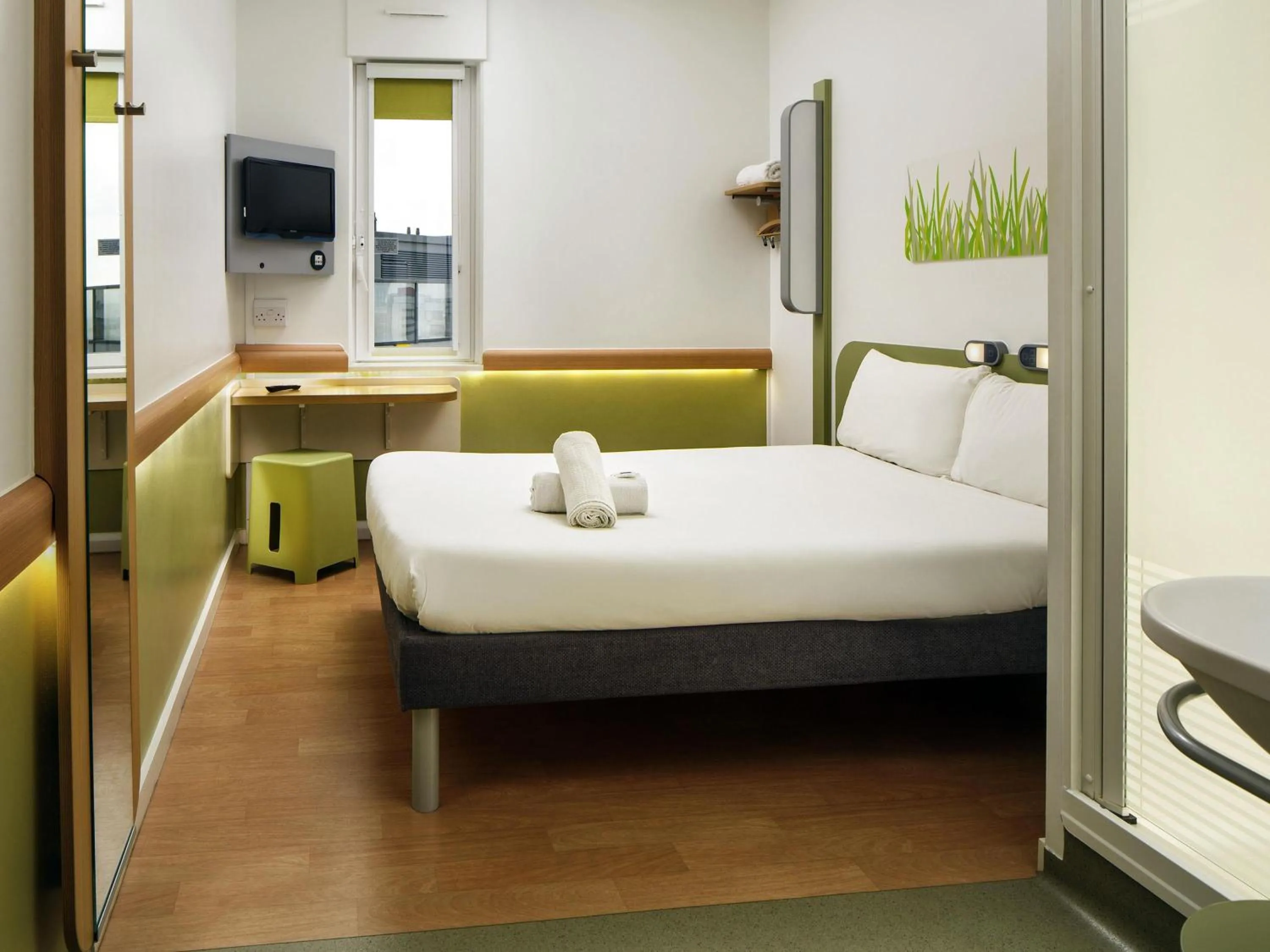 Bedroom, Bed in ibis Budget Manchester Centre Pollard Street