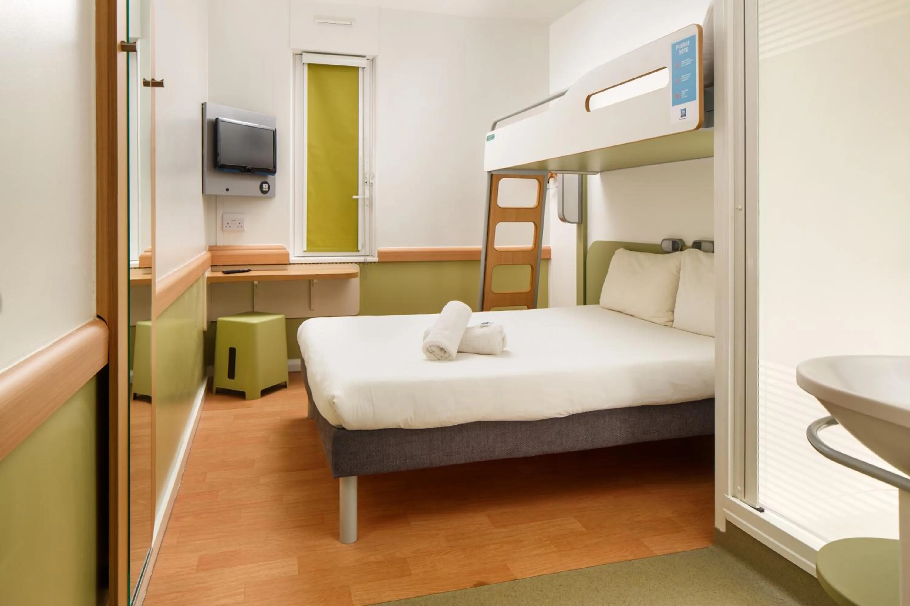 Bed in ibis Budget Manchester Centre Pollard Street