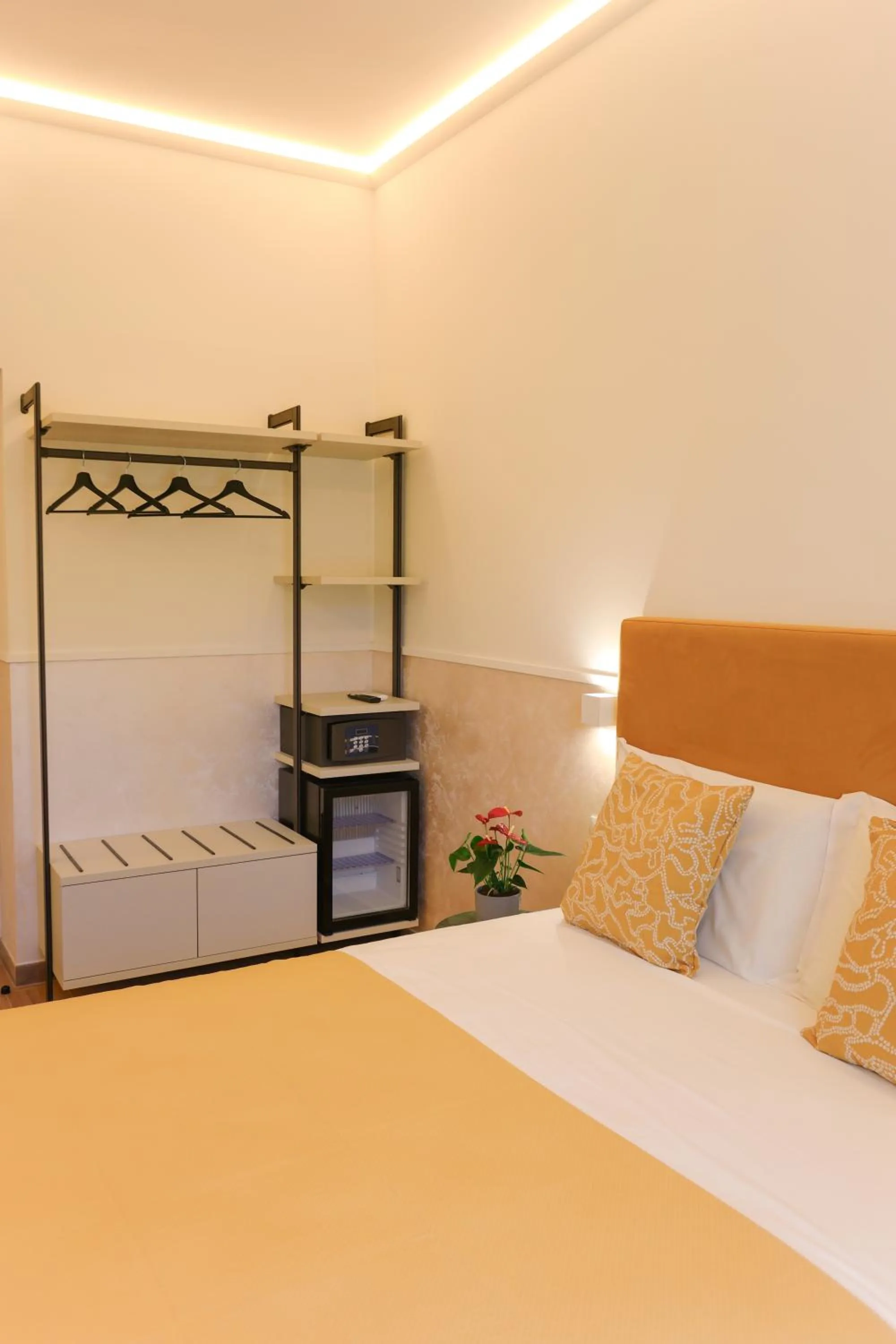 Photo of the whole room, Bed in B&B Smart Rooms