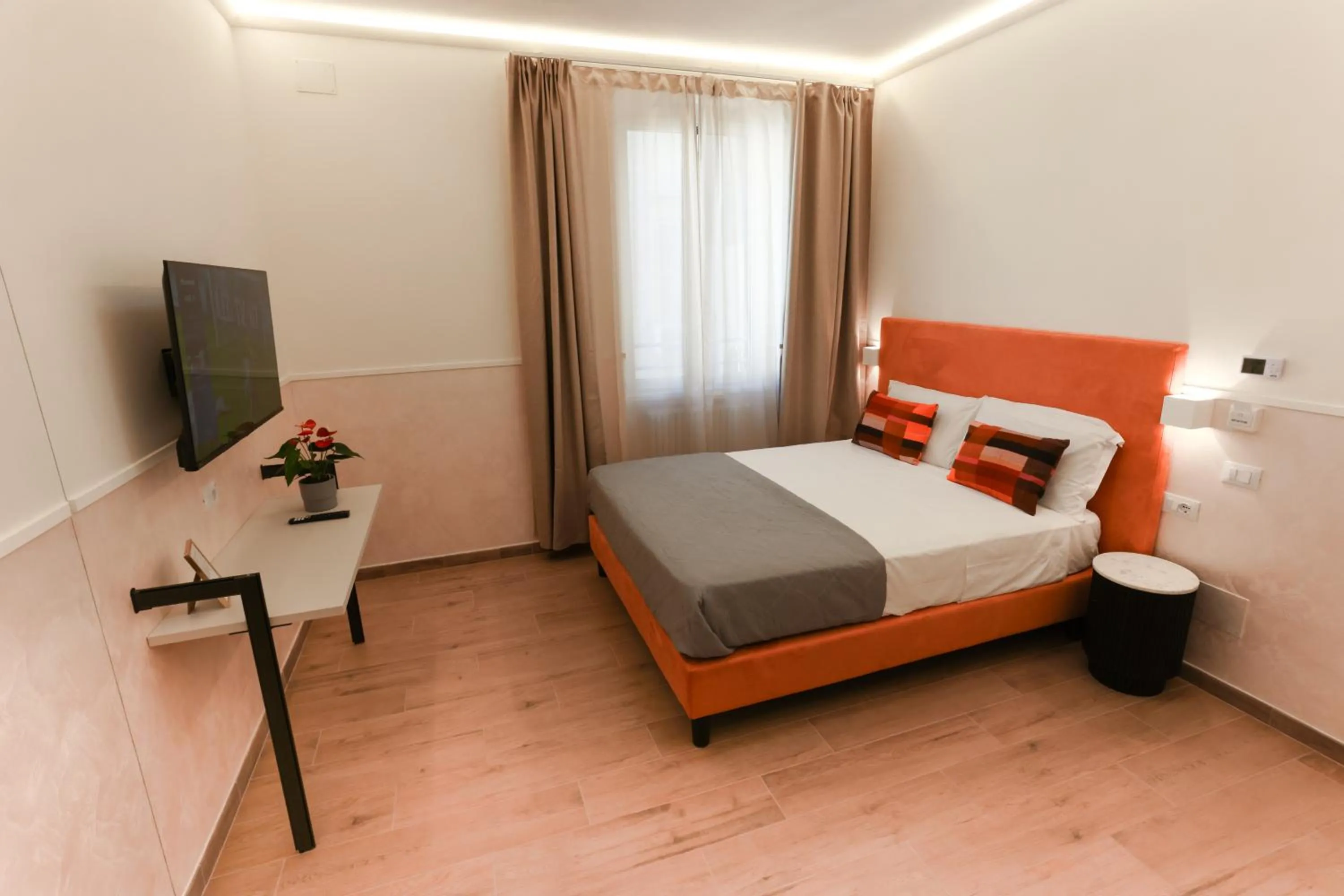 Photo of the whole room, Bed in B&B Smart Rooms