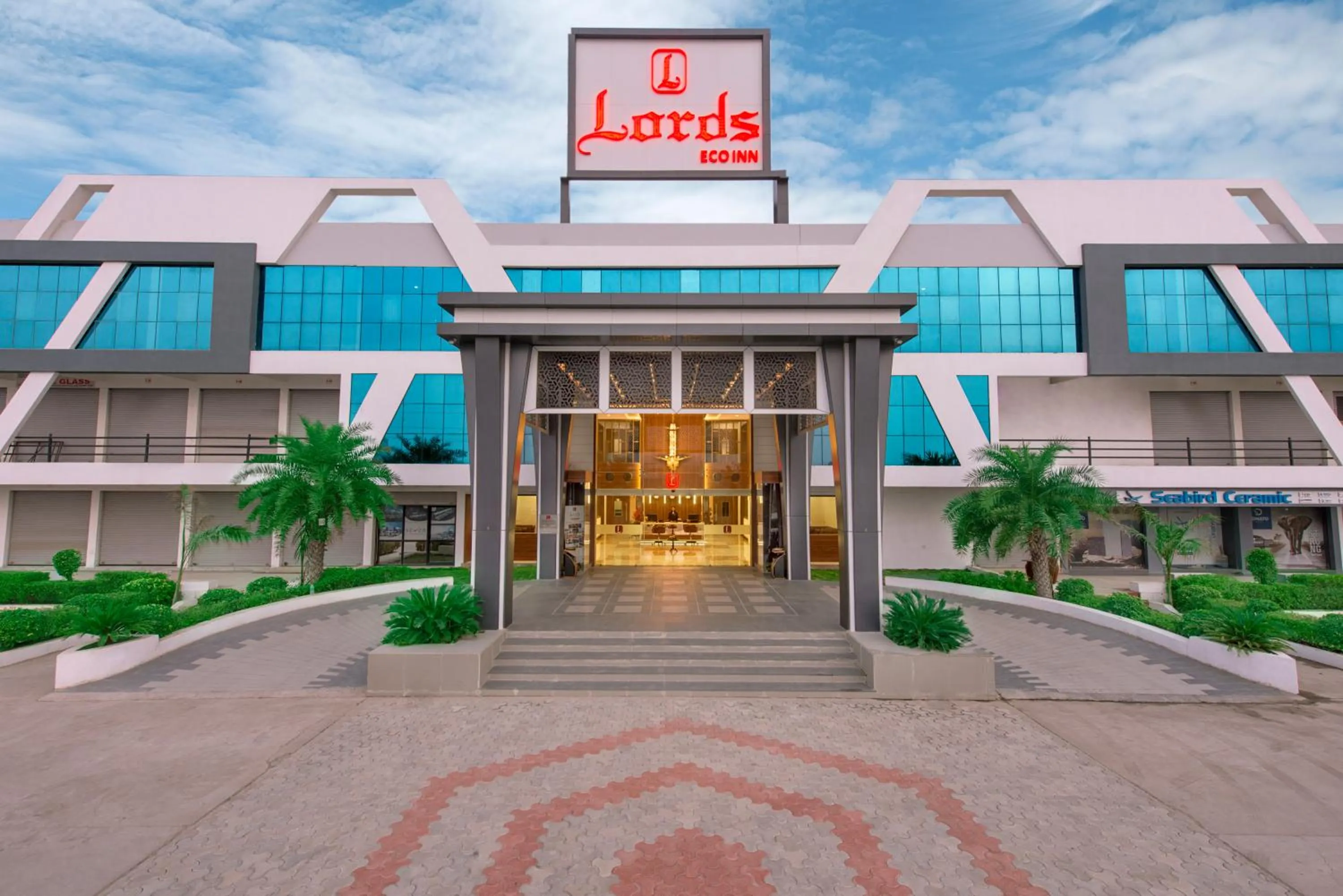 Facade/entrance in Lords Eco Inn Morbi
