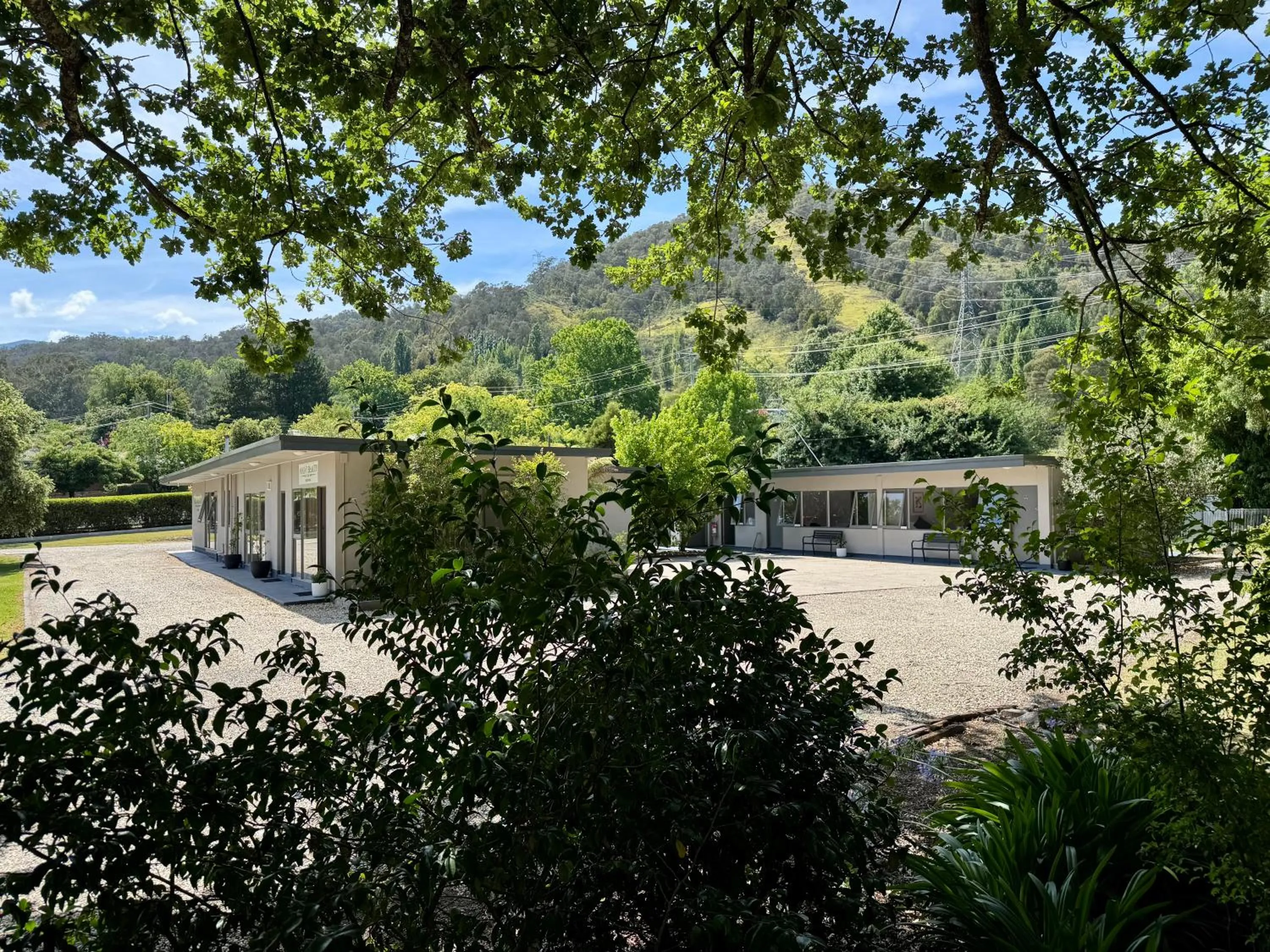 Property building in Mount Beauty Motor Inn