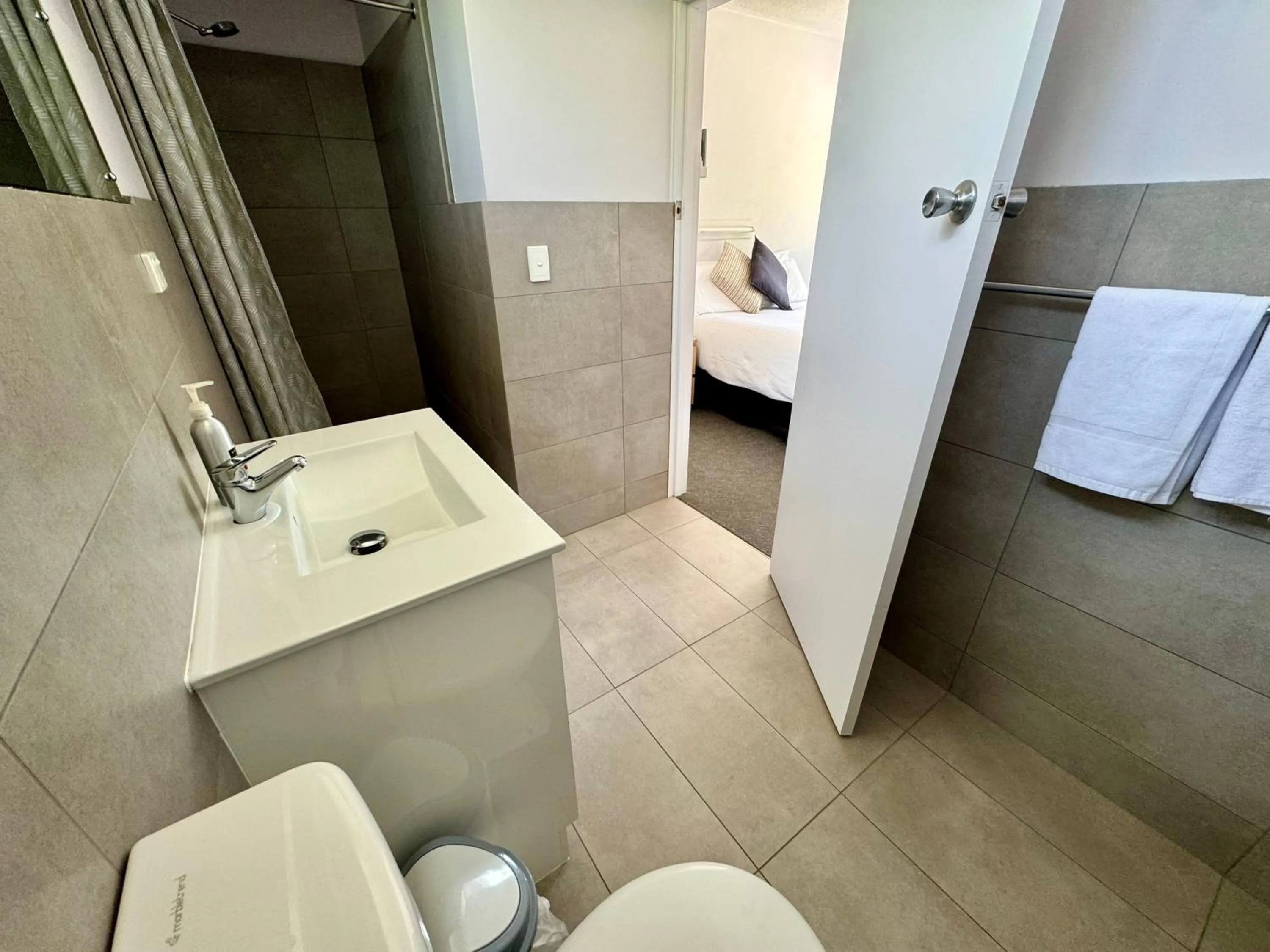 Bathroom in Mount Beauty Motor Inn