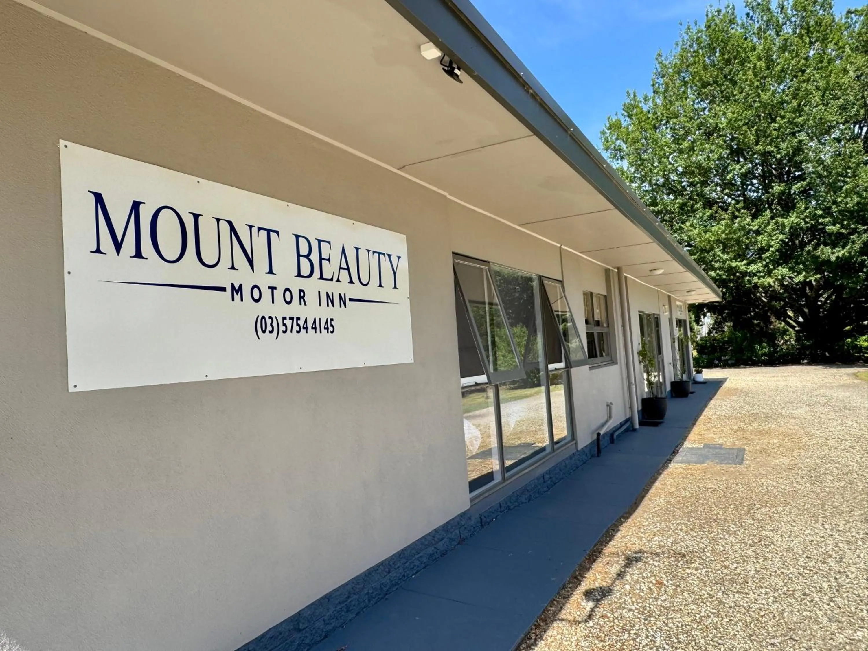 Property building in Mount Beauty Motor Inn