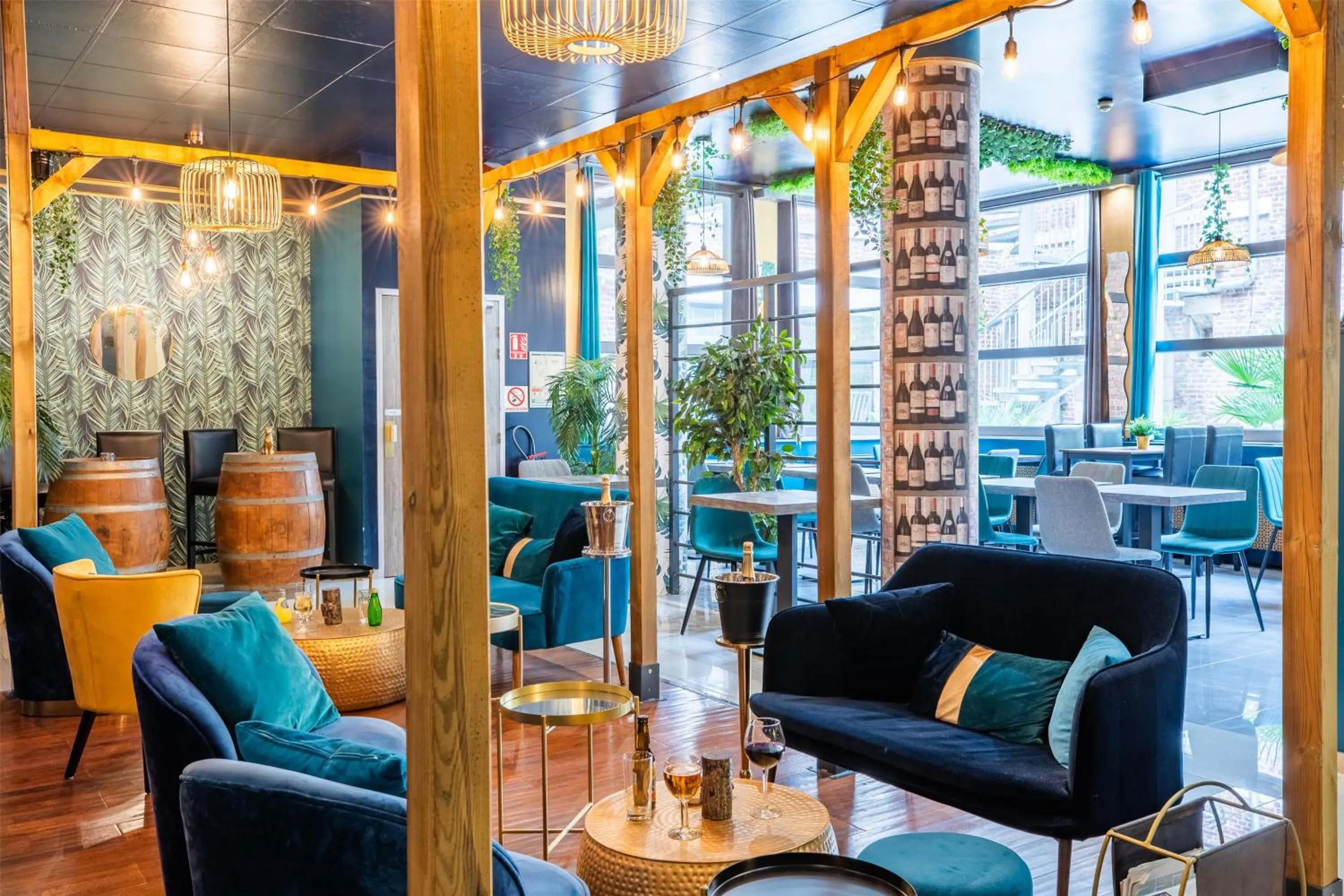 Lounge or bar in Best Western Hotel Saint Claude