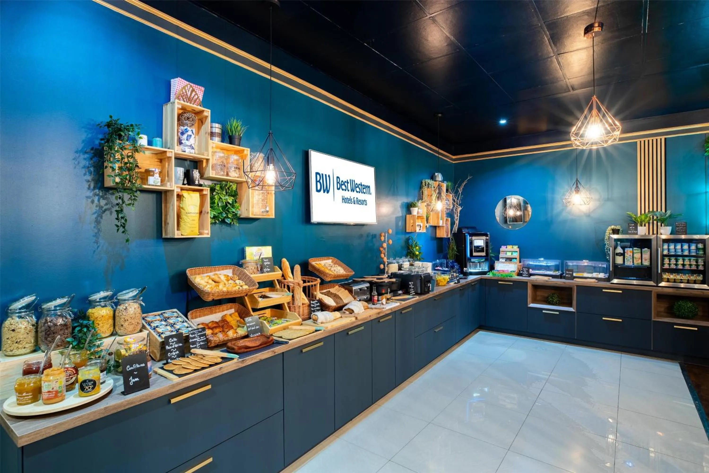 Breakfast in Best Western Hotel Saint Claude