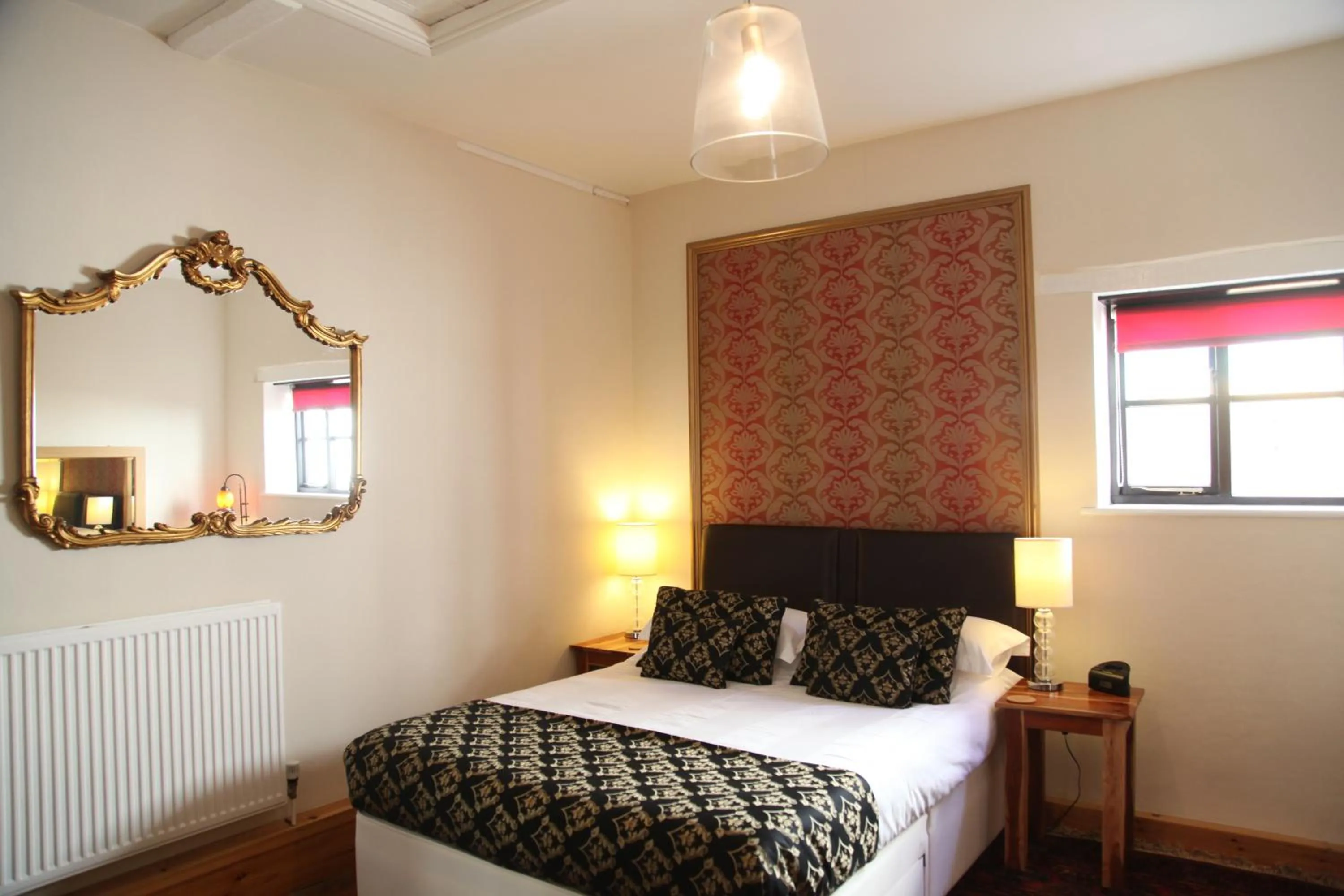 Bathroom, Bed in Greenbanks Hotel Norfolk