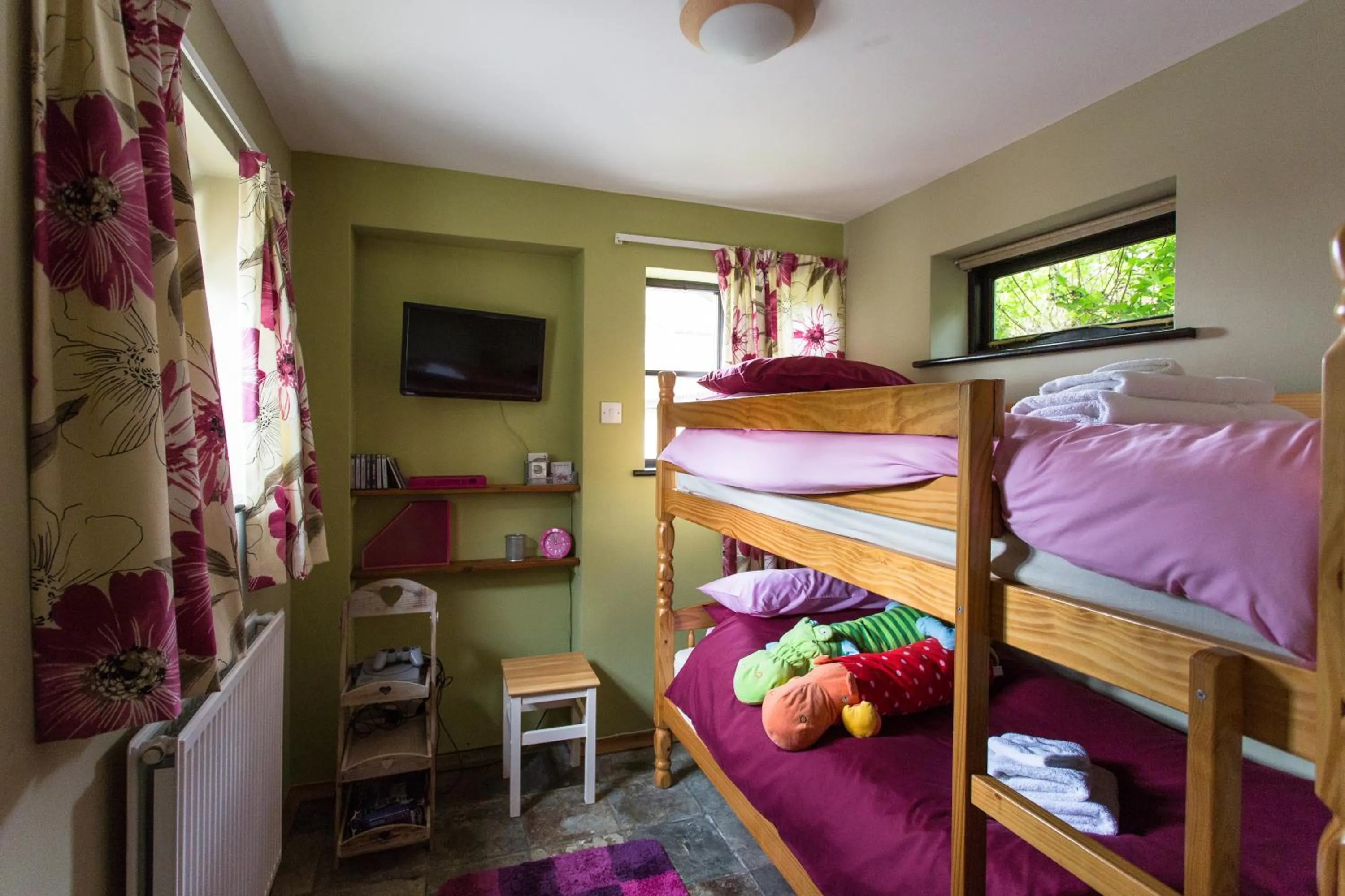 Bedroom, Bed in Greenbanks Hotel Norfolk