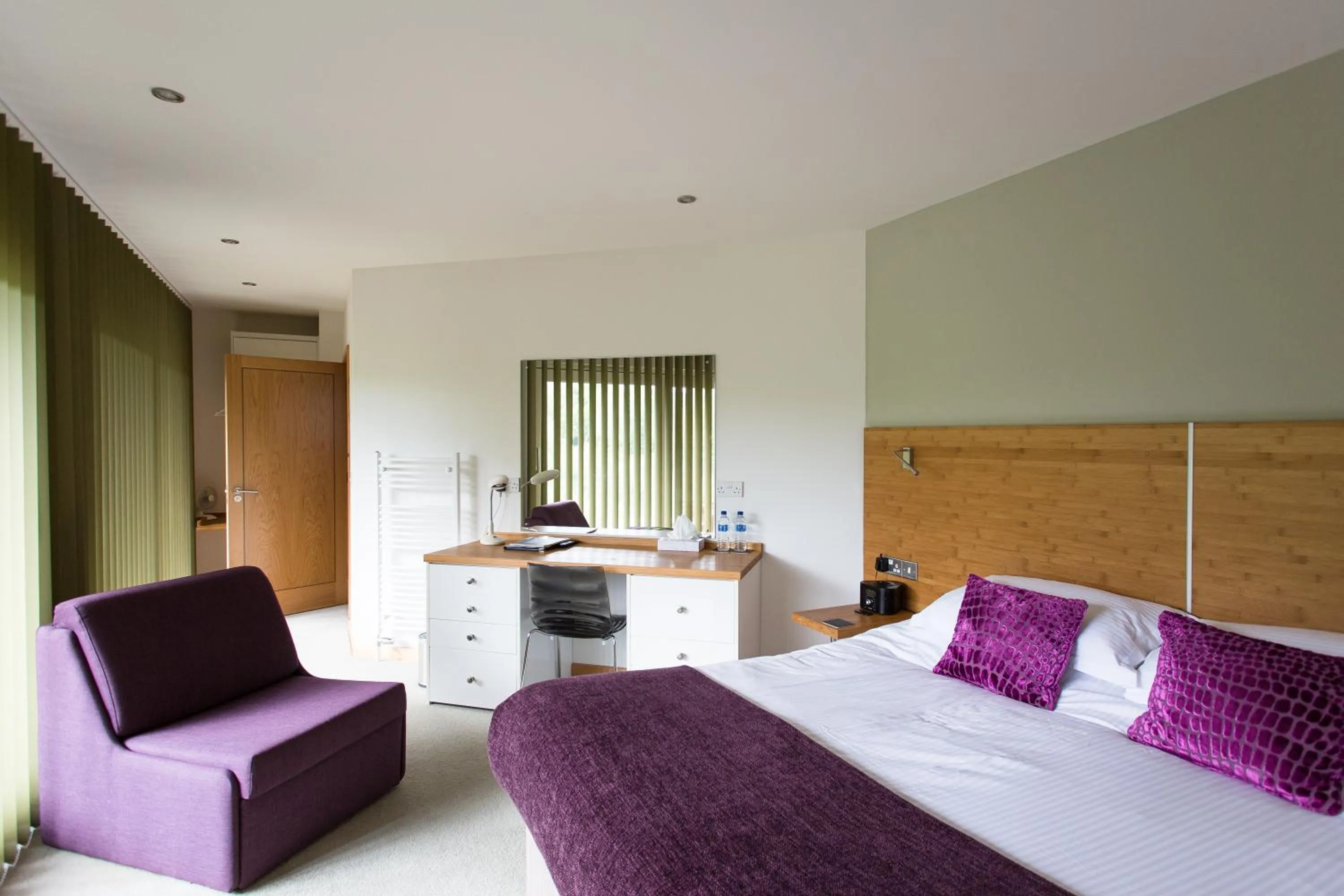 Bedroom, Bed in Greenbanks Hotel Norfolk