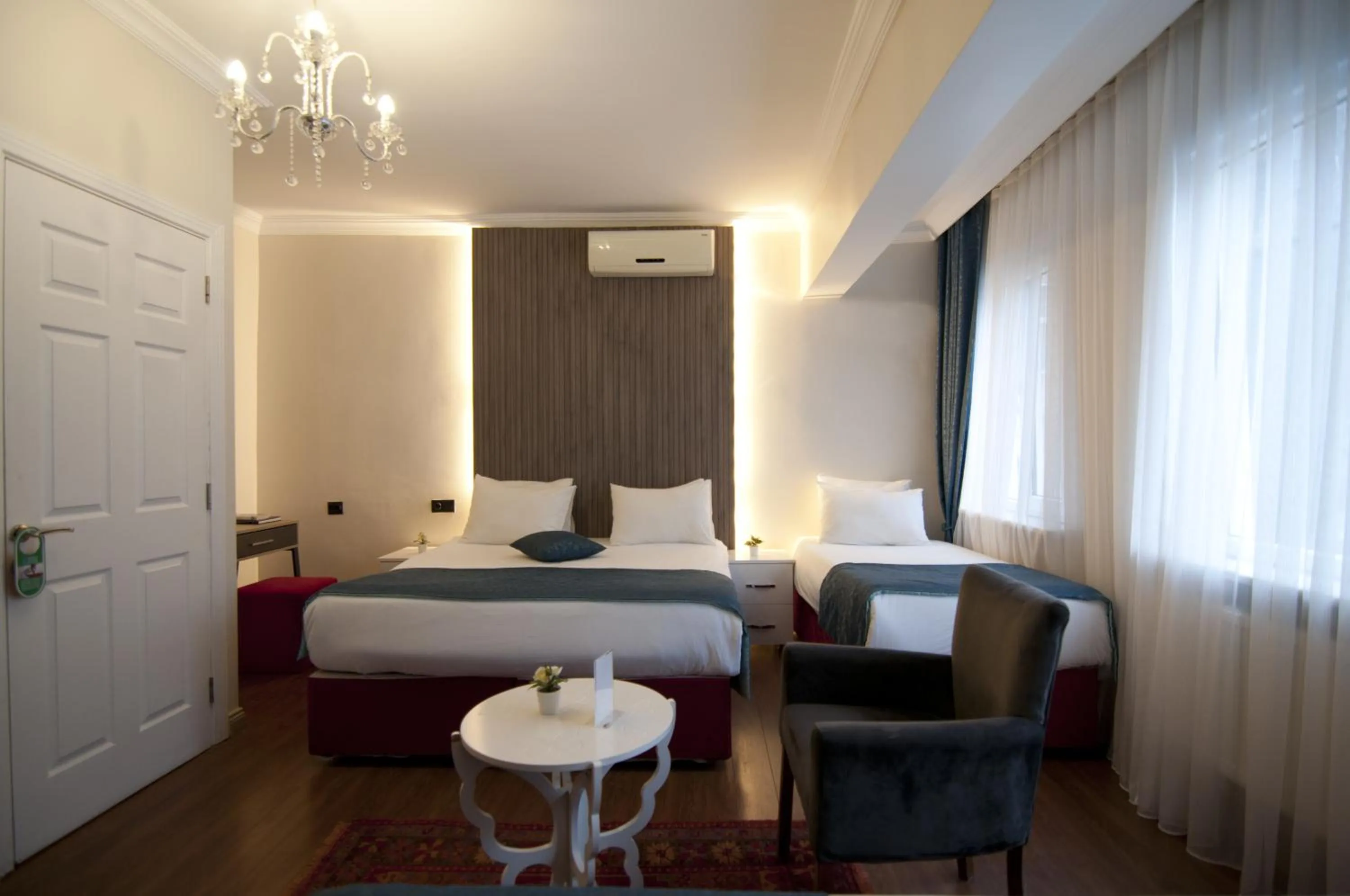 Bed in Genius Hotel Istanbul