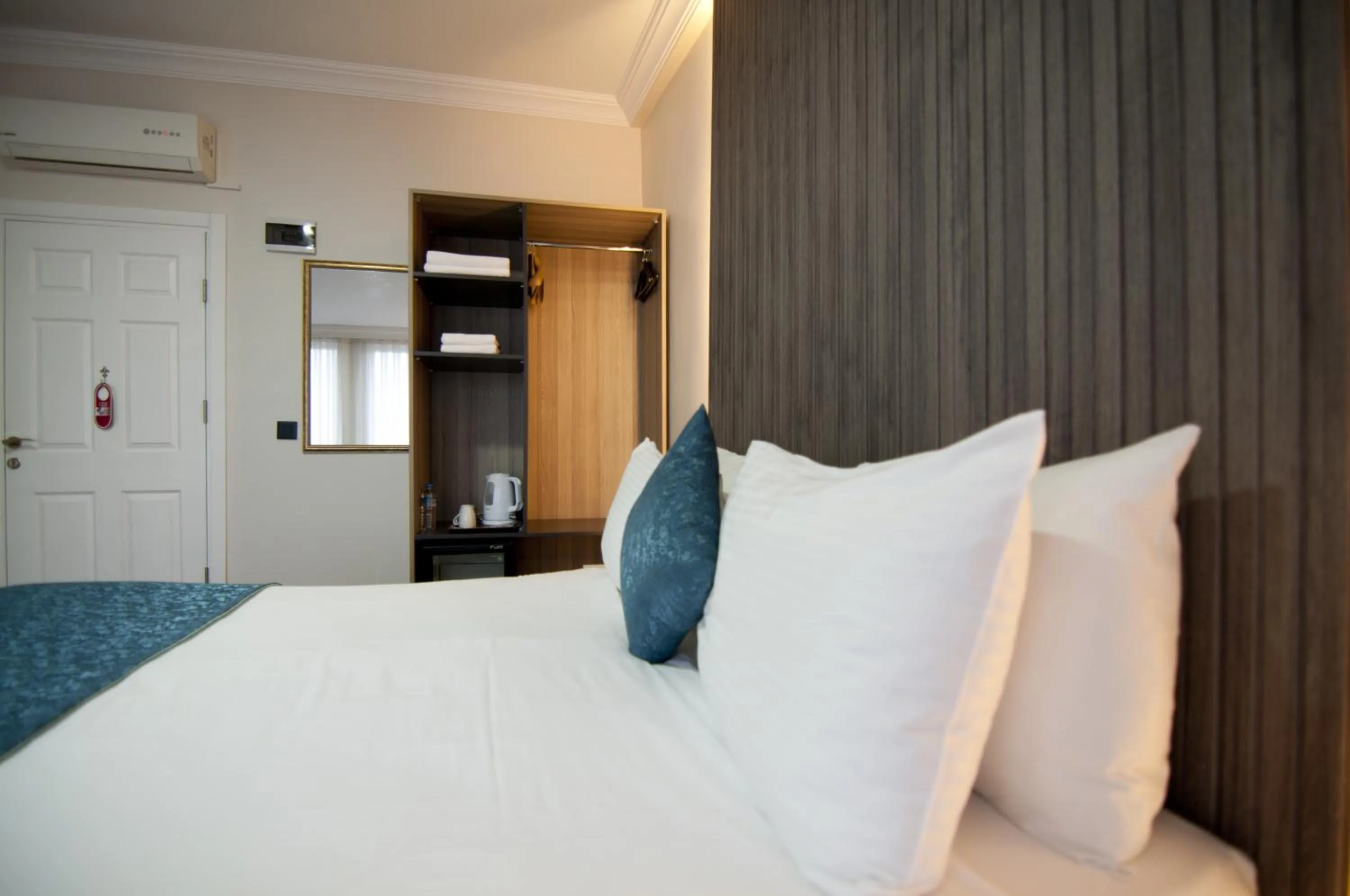 Bed in Genius Hotel Istanbul