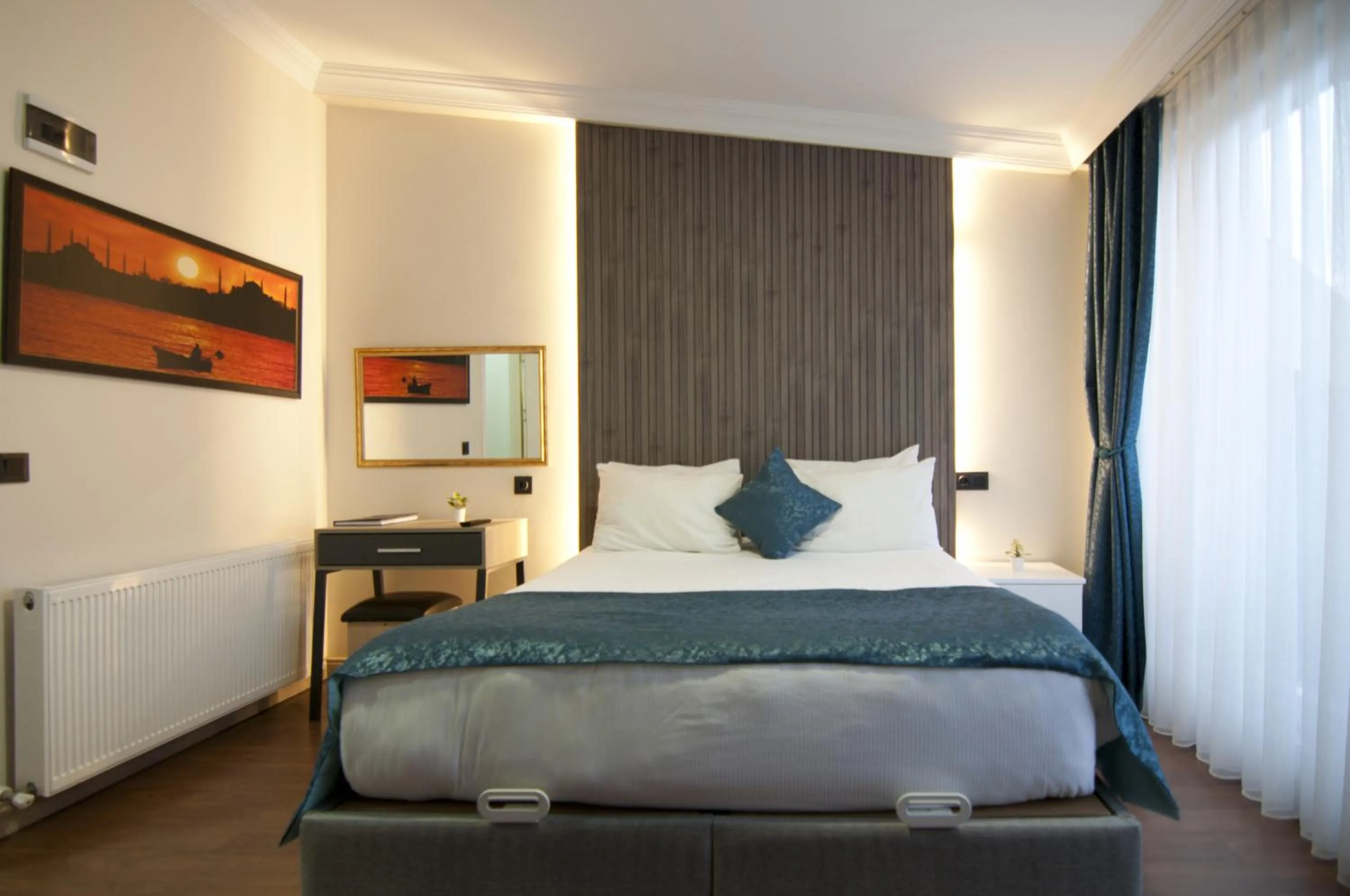 Bed in Genius Hotel Istanbul