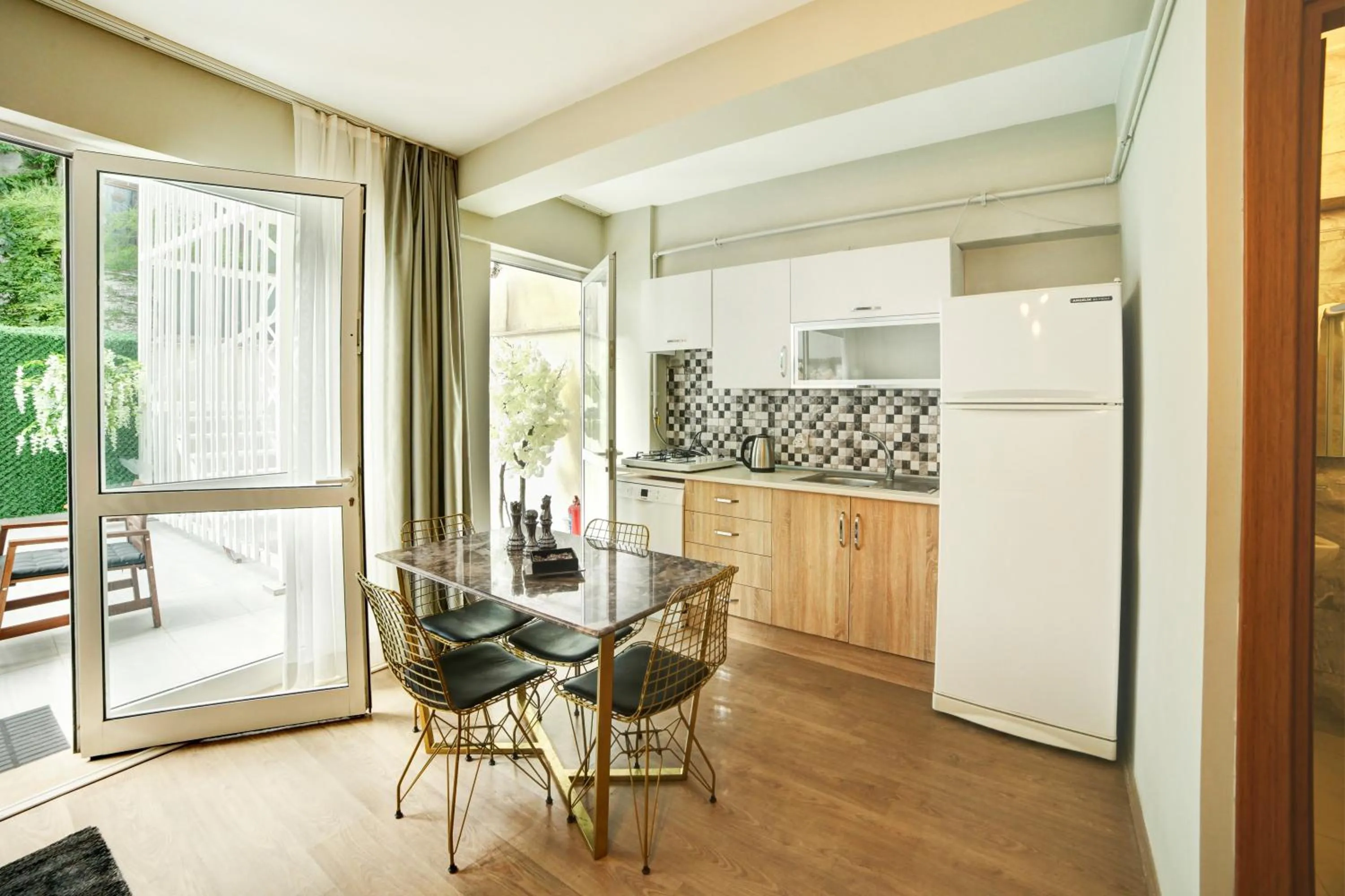 Garden in Beddington Residence Sisli