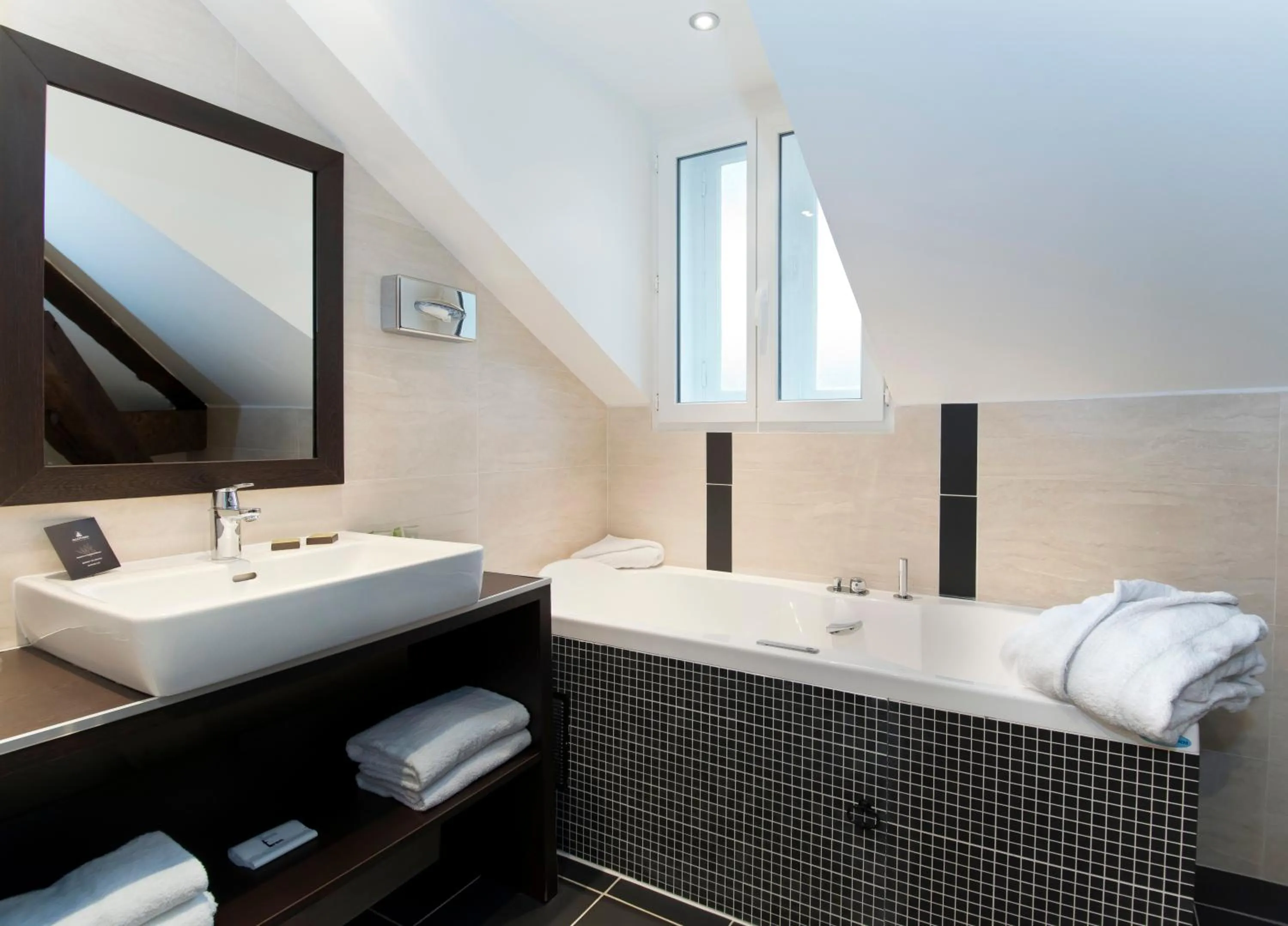 Bed in Hotel Choiseul Opera