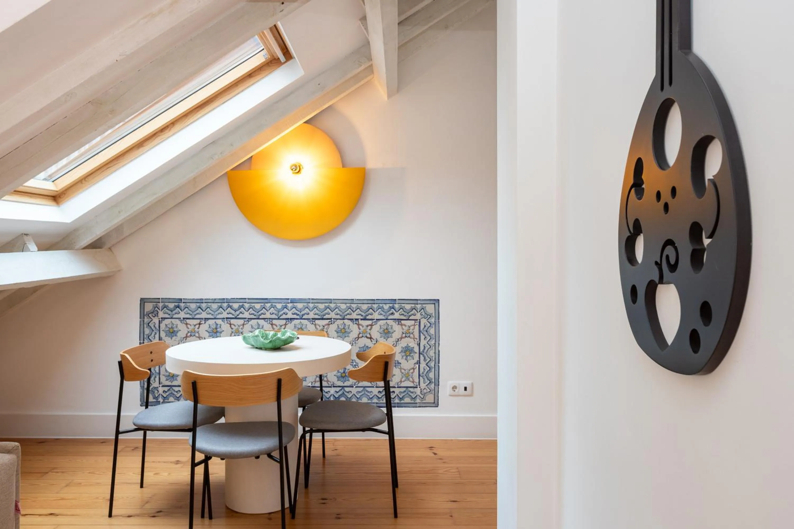 Decorative detail in Casas da Baixa - Jules & Madeleine