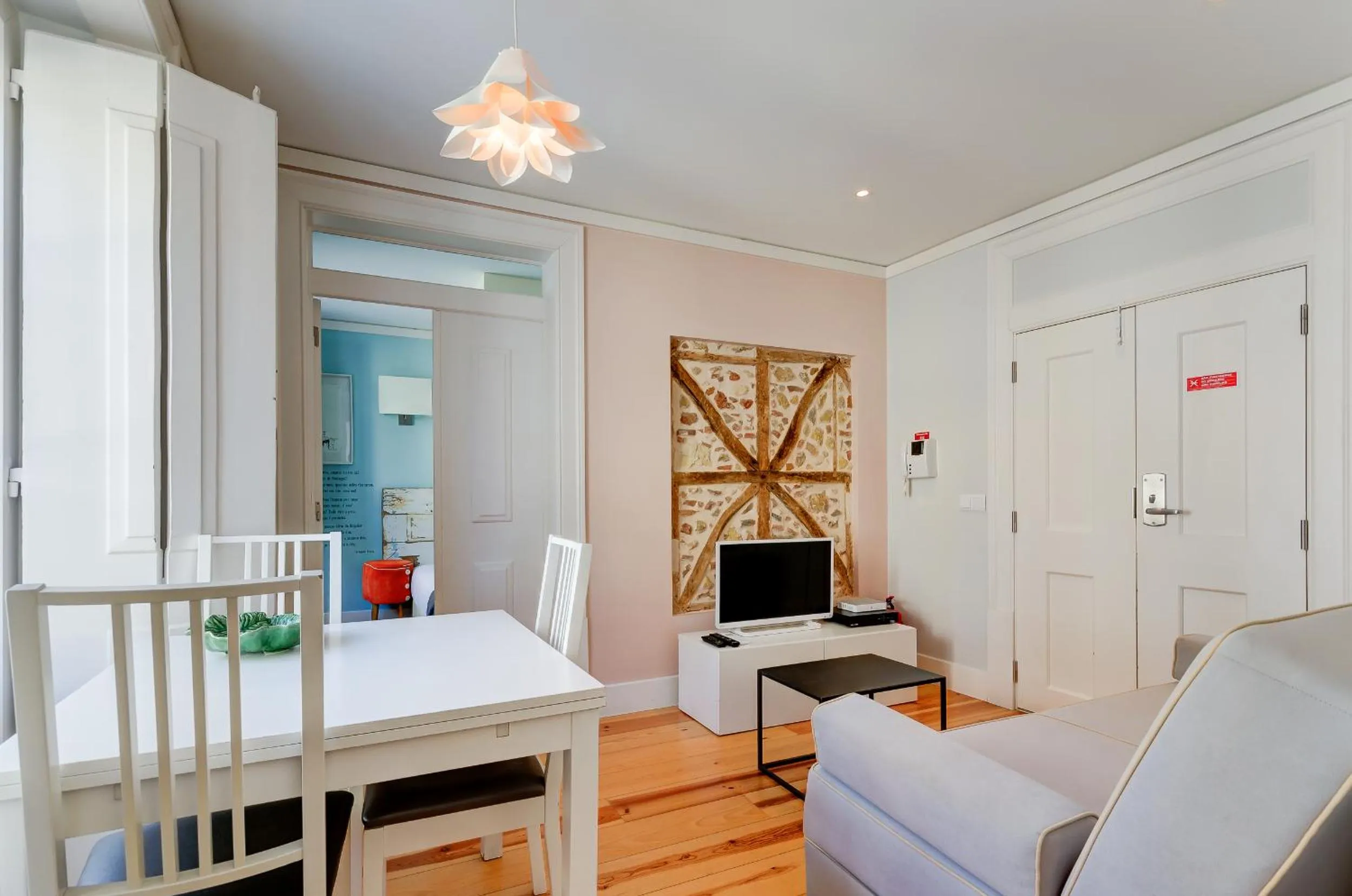 Living room in Casas da Baixa - Jules & Madeleine