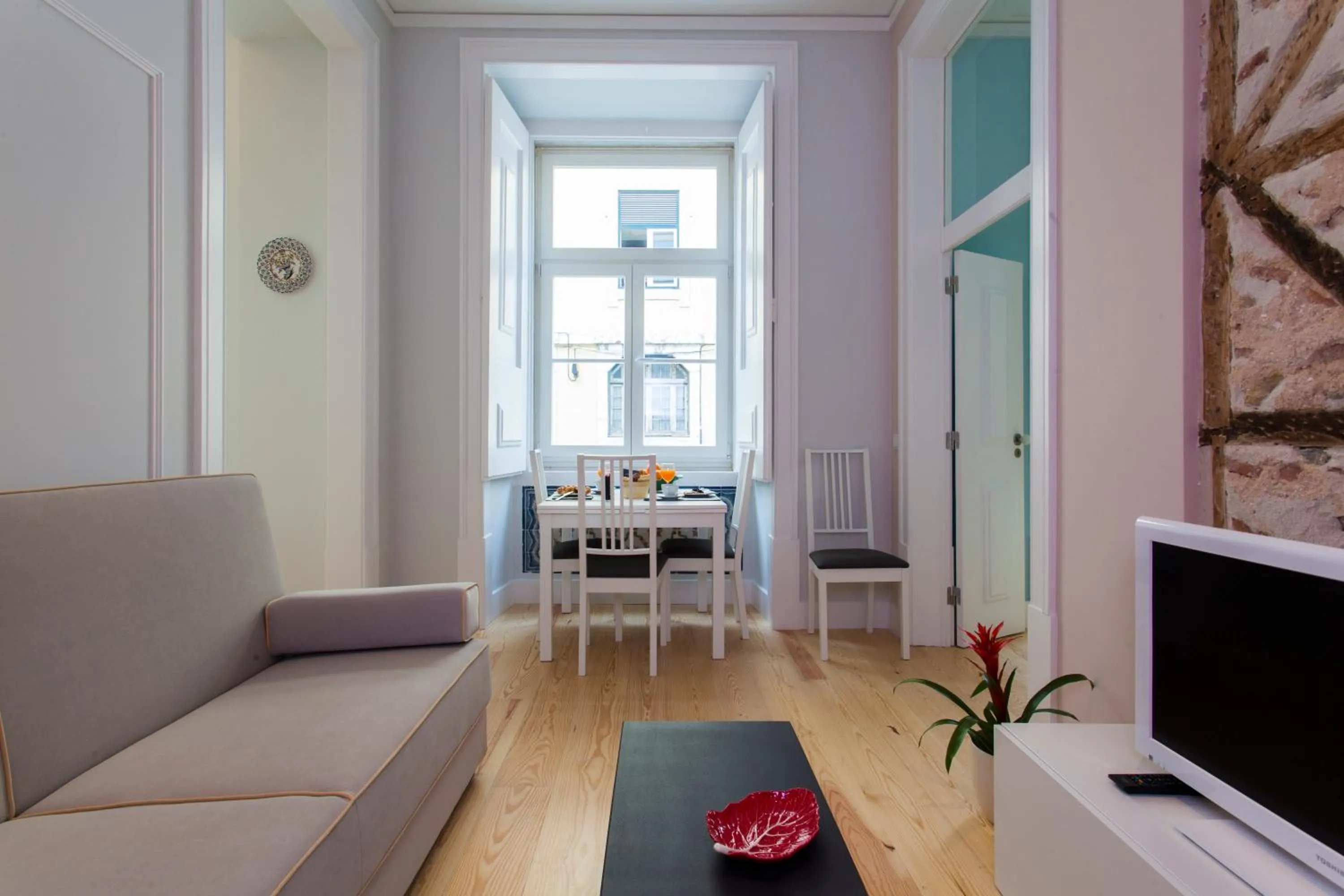 Living room in Casas da Baixa - Jules & Madeleine