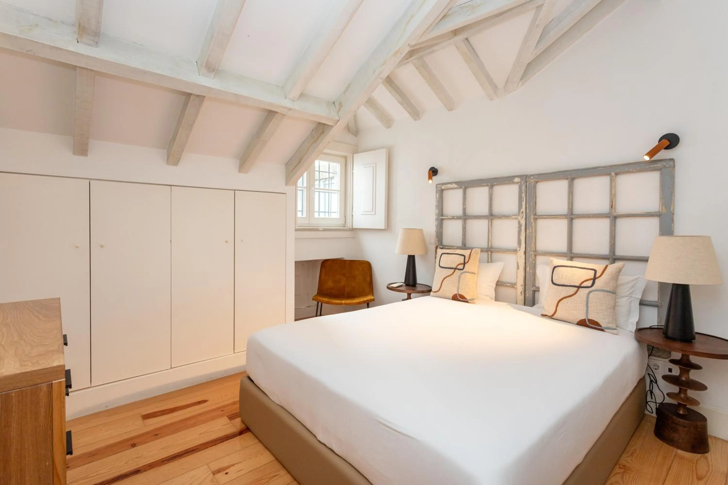 Bedroom, Bed in Casas da Baixa - Jules & Madeleine