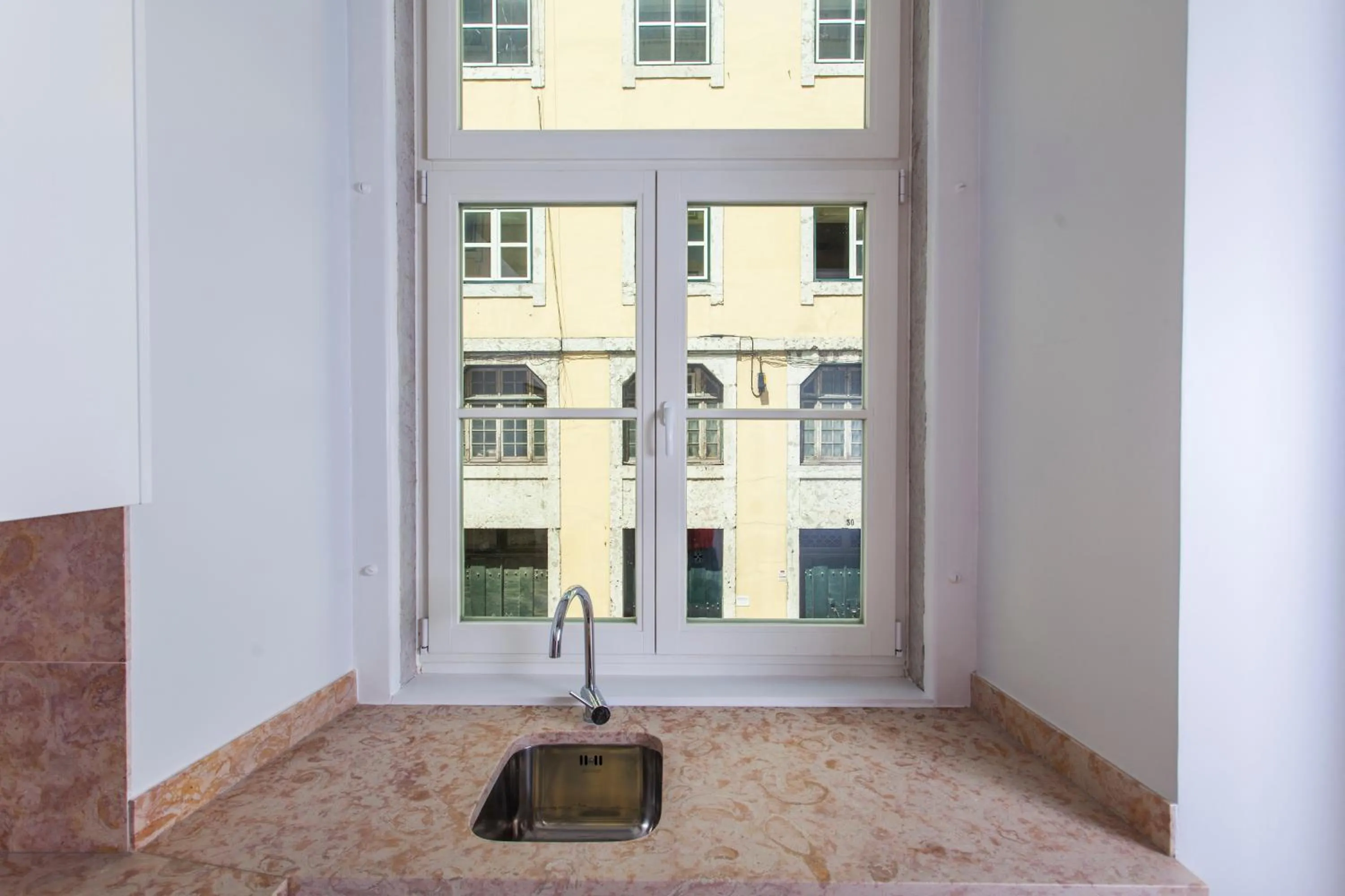 Kitchen or kitchenette in Casas da Baixa - Jules & Madeleine