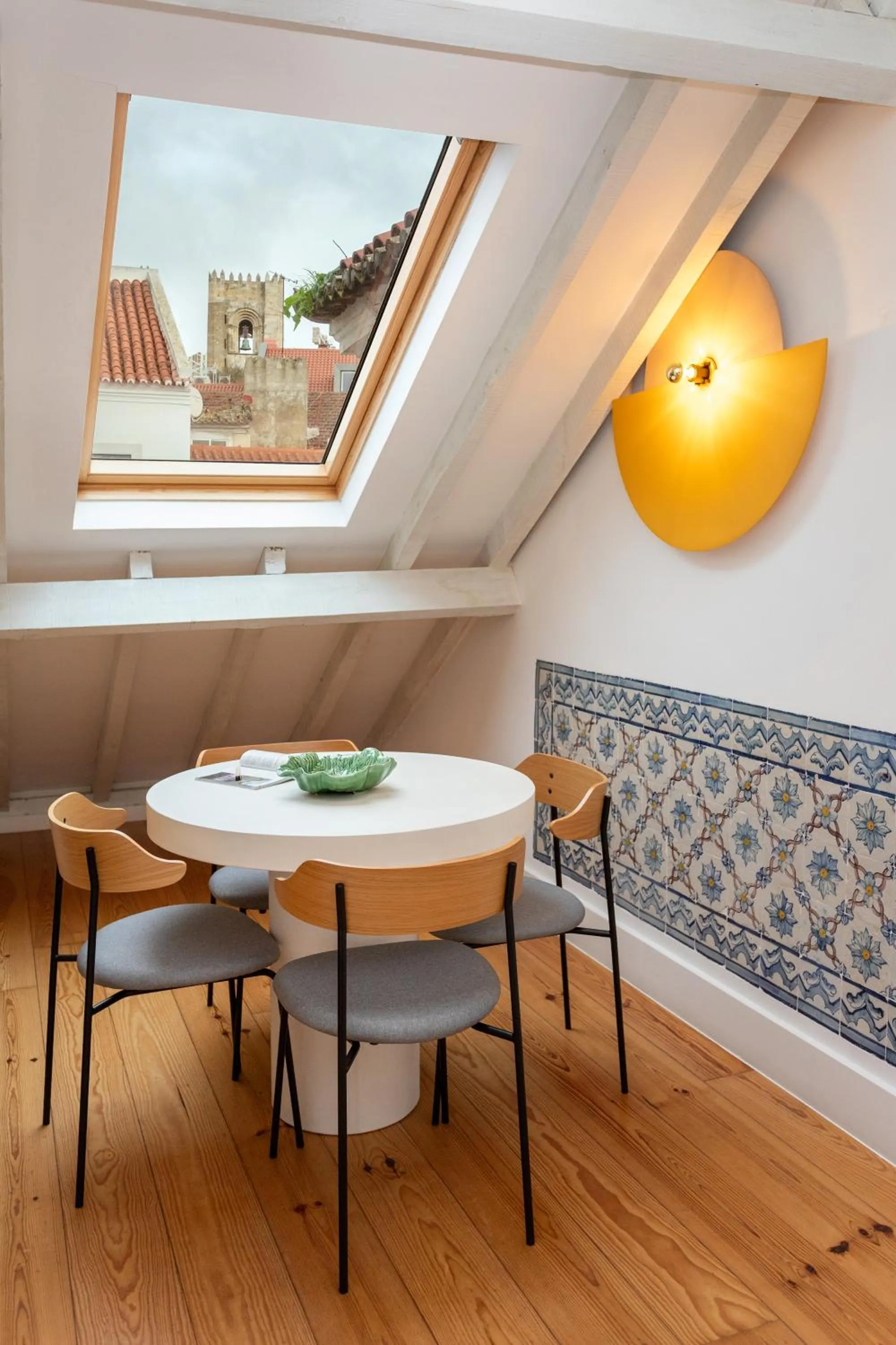 Dining area in Casas da Baixa - Jules & Madeleine