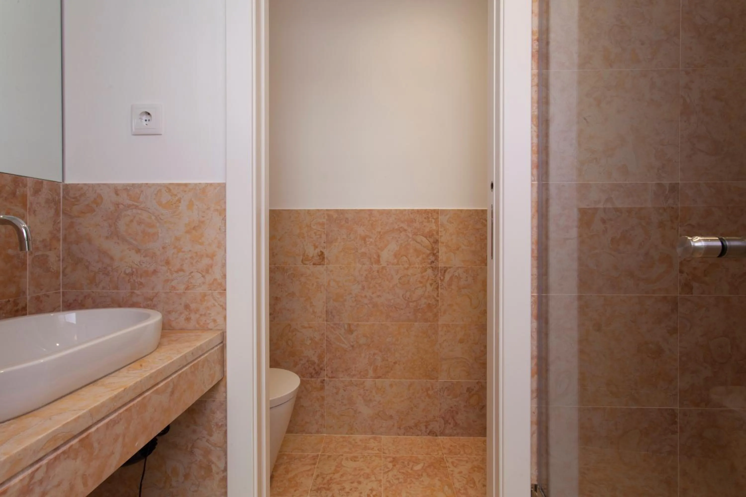 Bathroom in Casas da Baixa - Jules & Madeleine