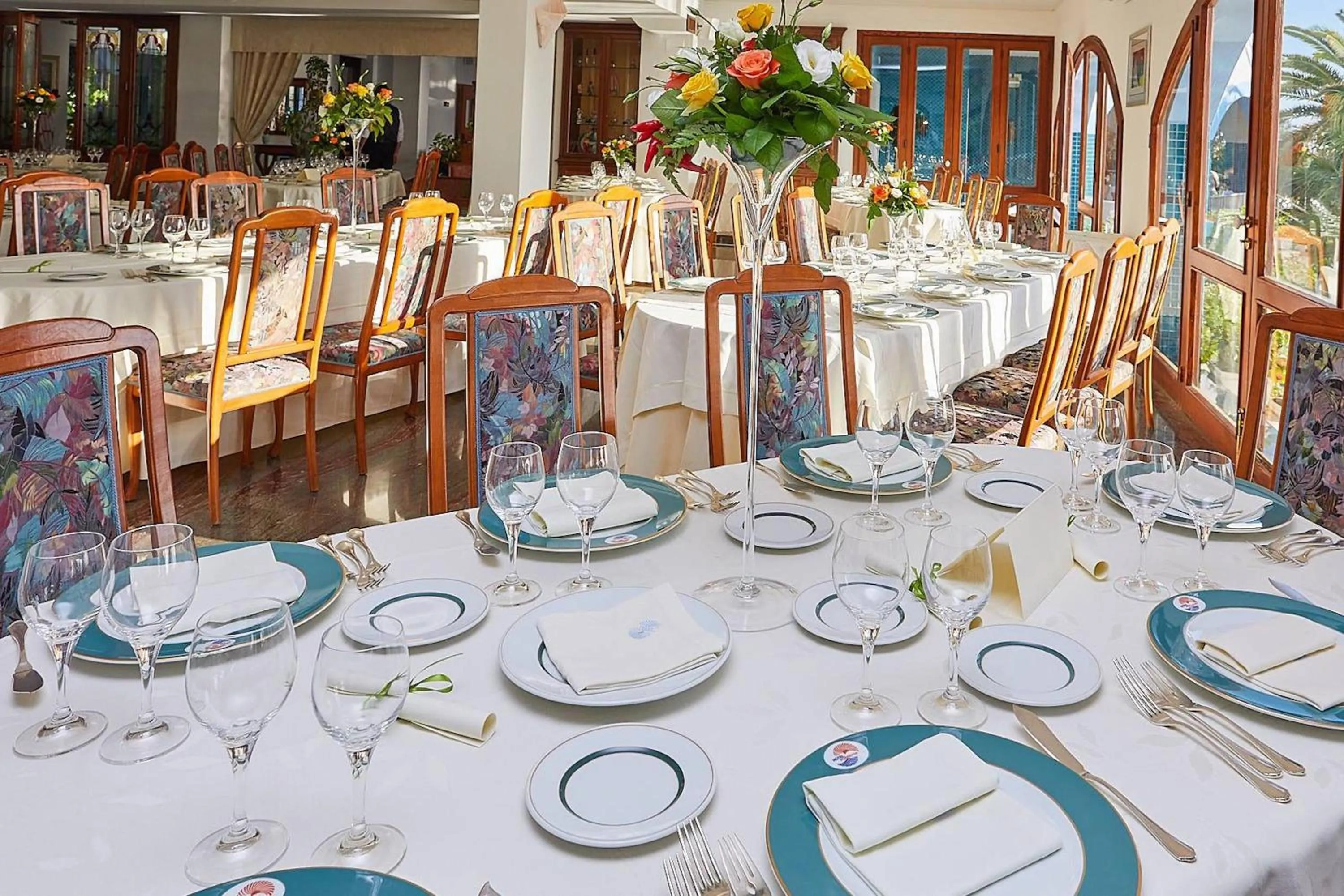 Restaurant/places to eat in Hotel Poseidon