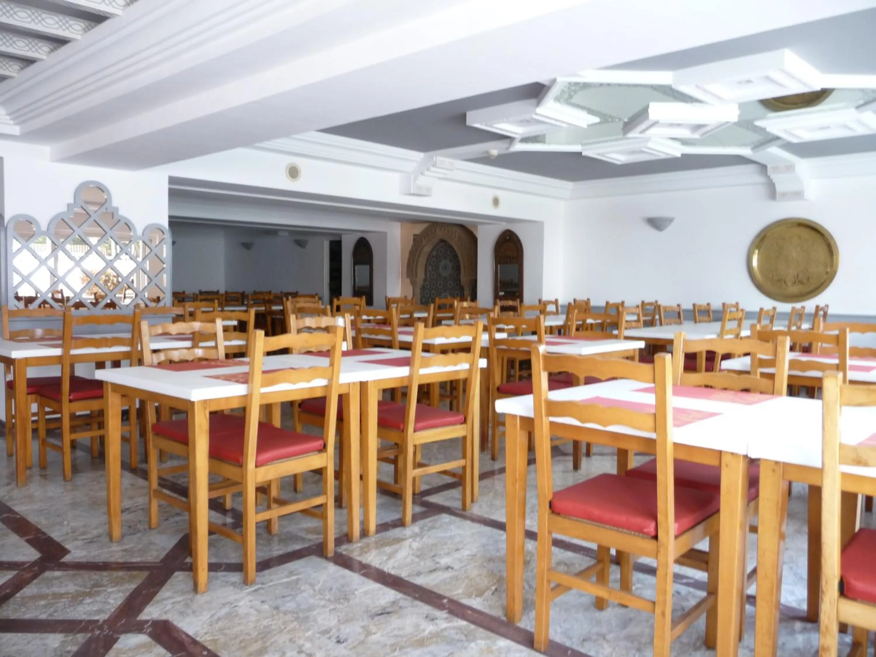 Restaurant/places to eat in HOTEL KAMAL CITY CENTER