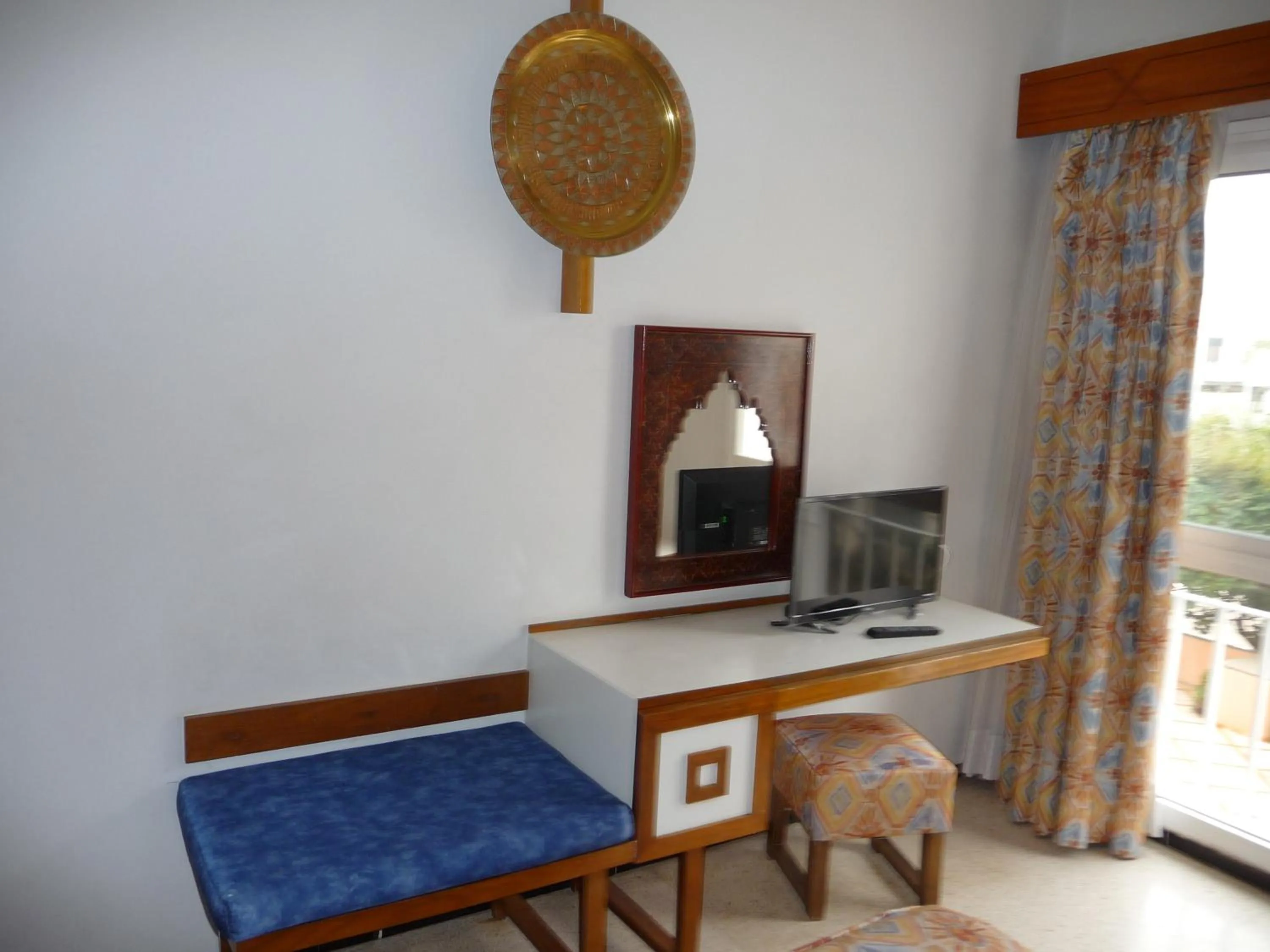 TV and multimedia in HOTEL KAMAL CITY CENTER